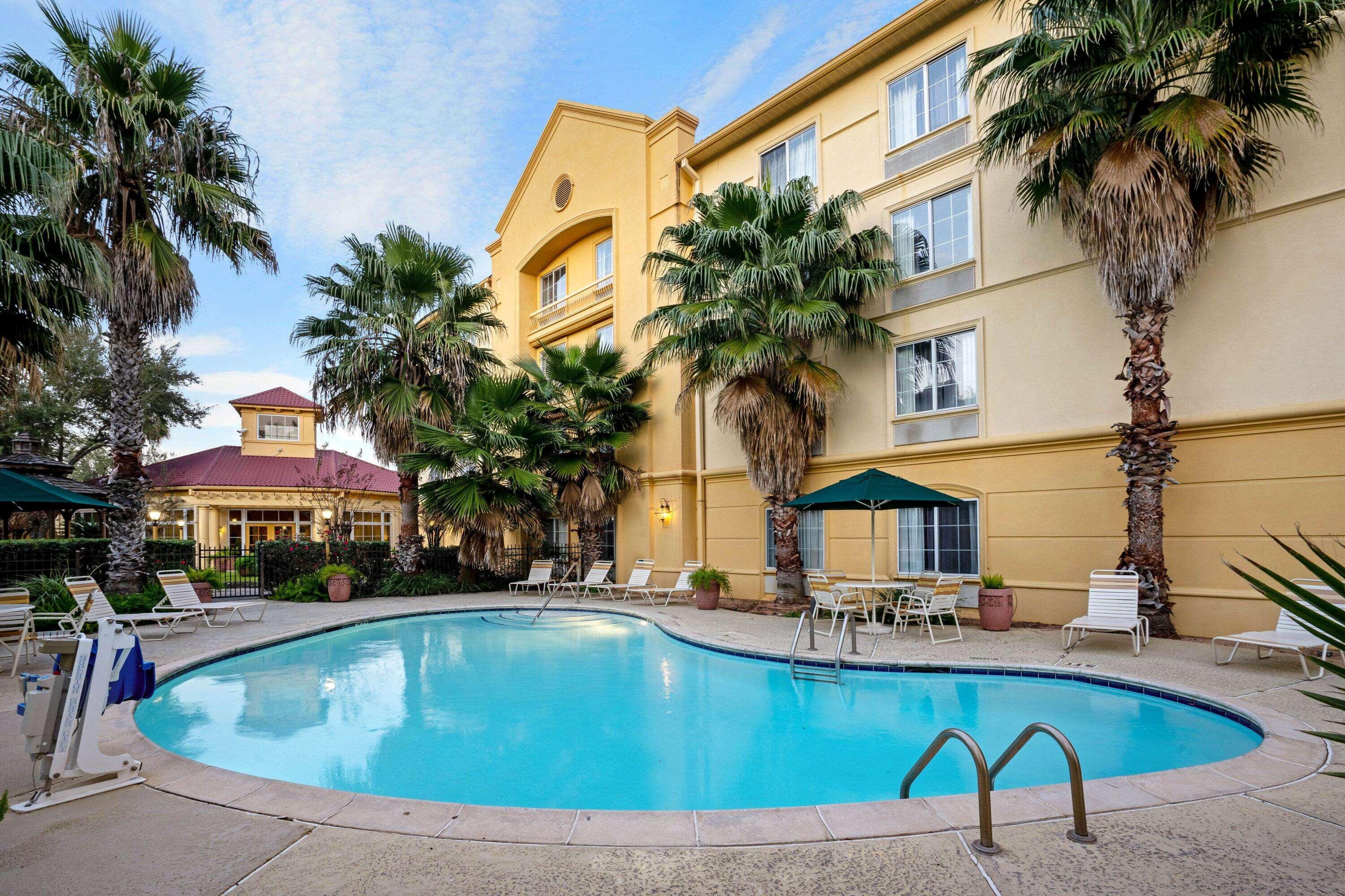 La Quinta Inn & Suites Houston Park 10 — photo 5