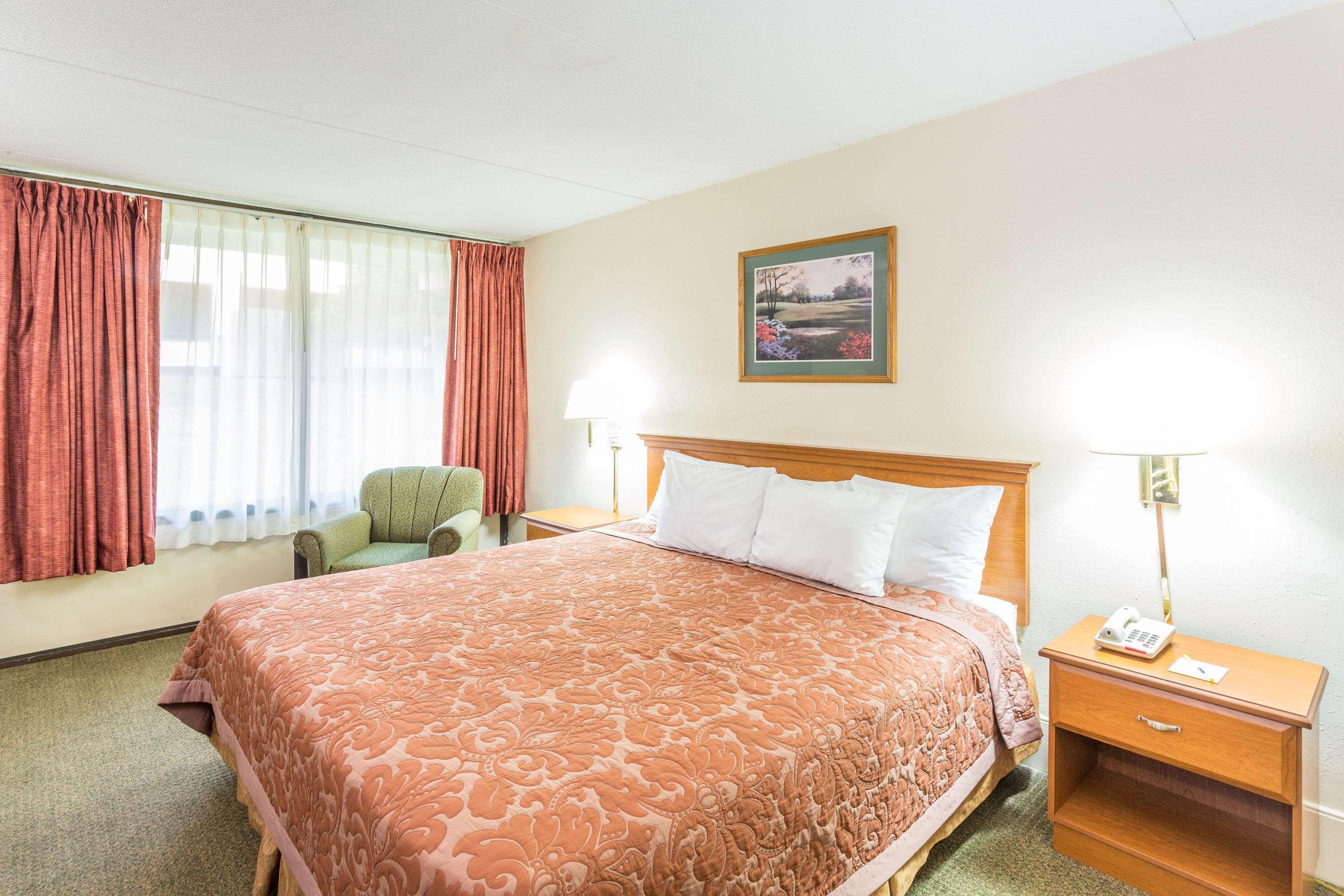 Days Inn Valdosta/Near Valdosta Mall — photo 4