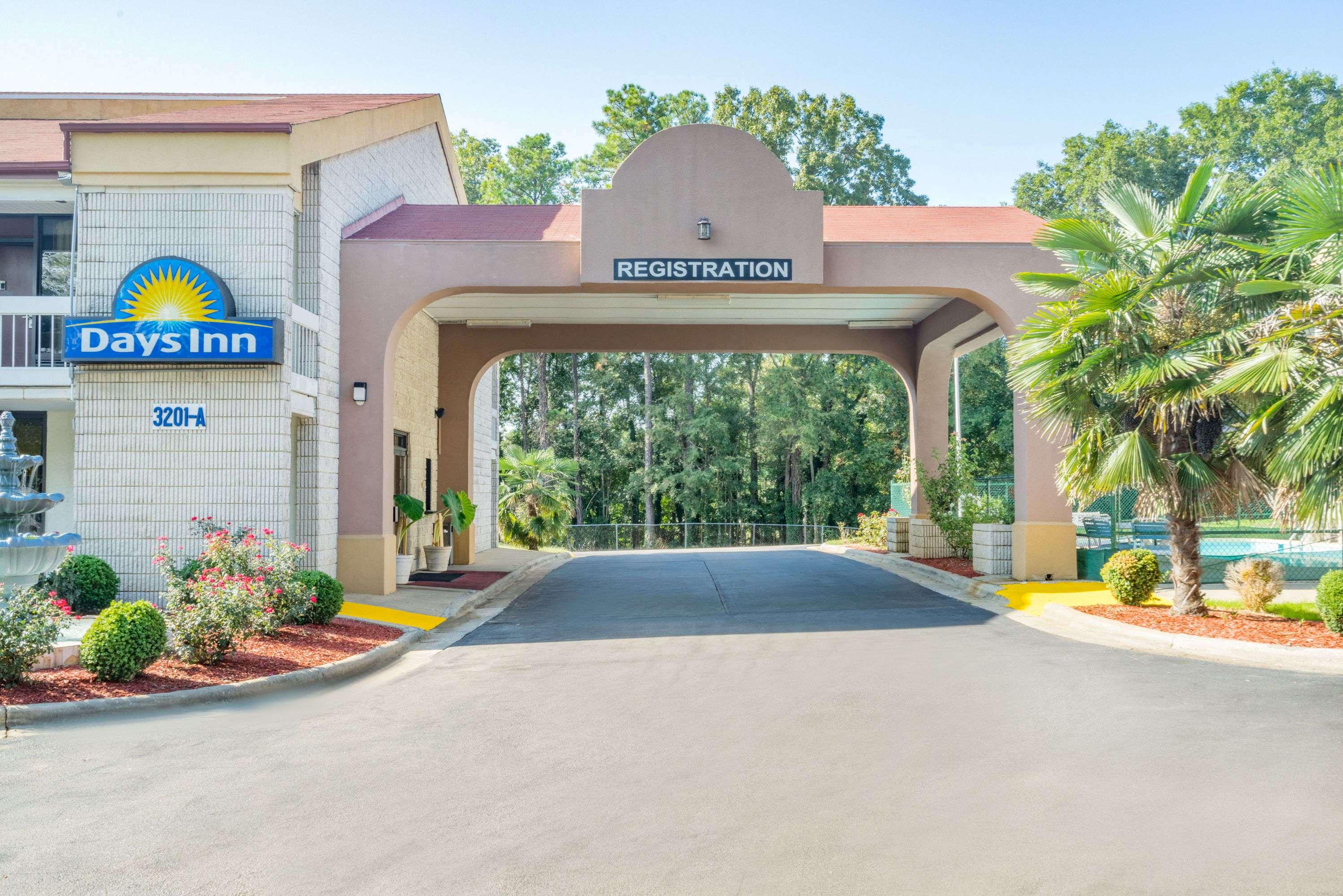 Days Inn by Wyndham Raleigh Midtown — photo 4