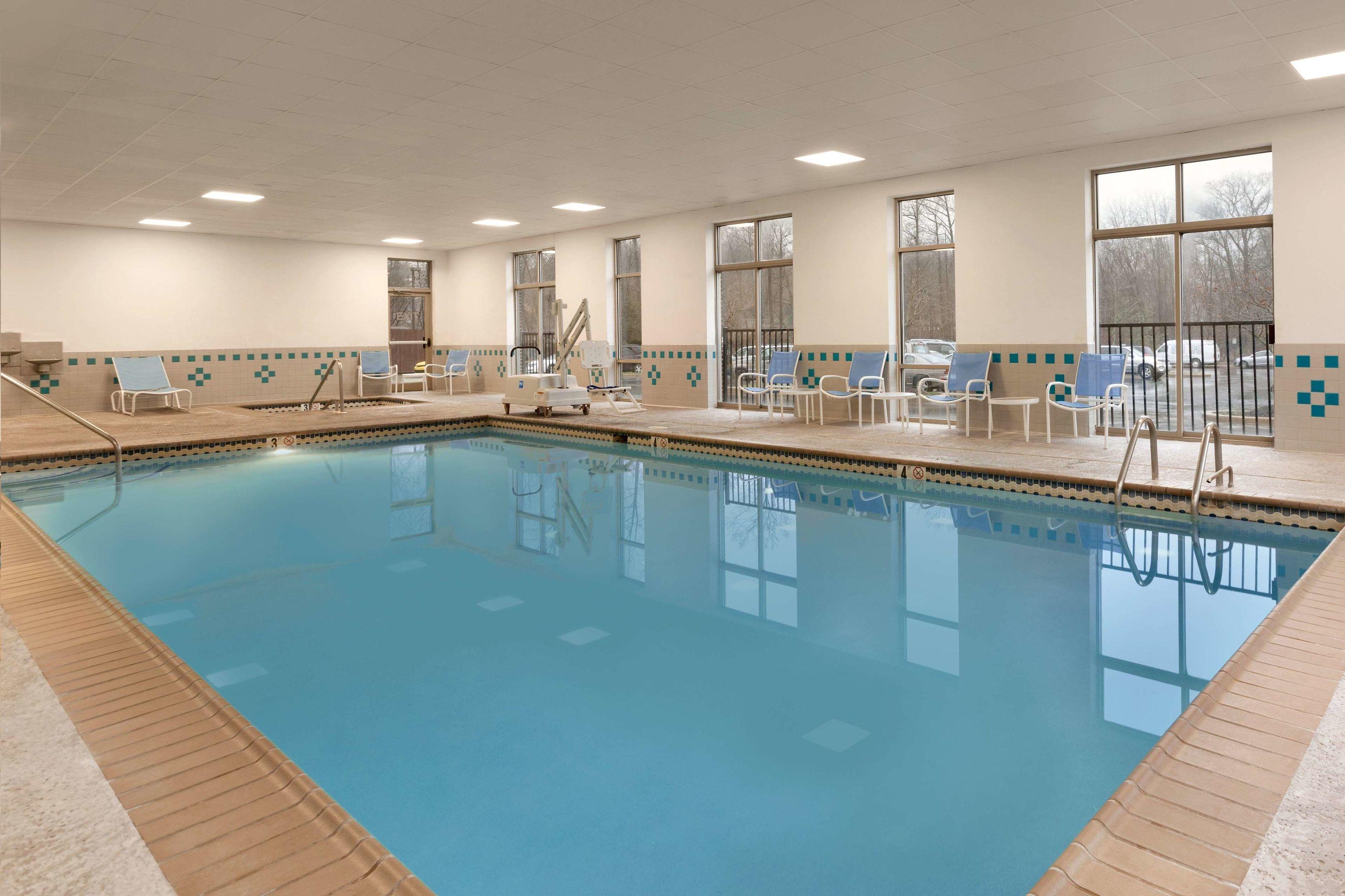 Embassy Suites Newark Wilmington South — photo 3