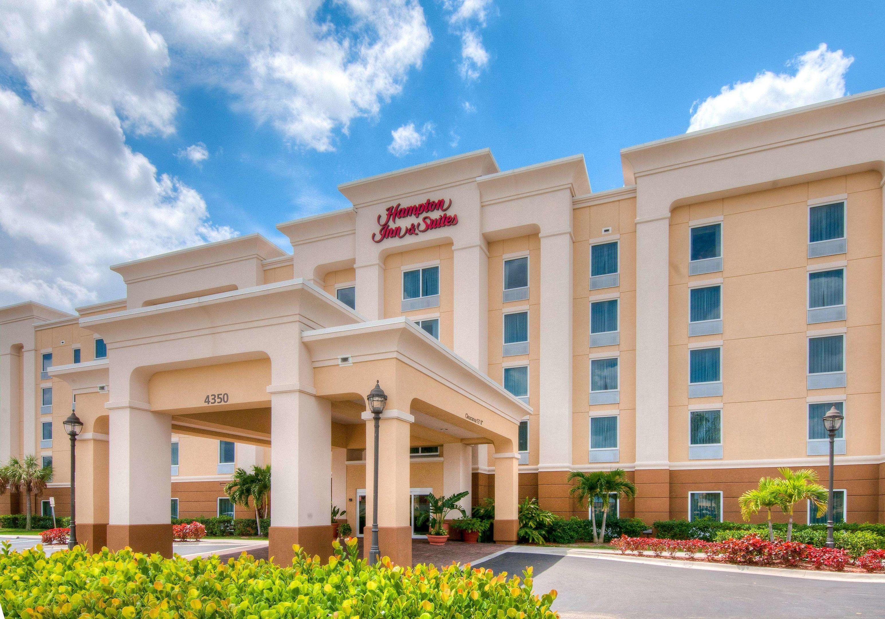 Hampton Inn & Suites Fort Myers-Colonial Blvd. — photo 4
