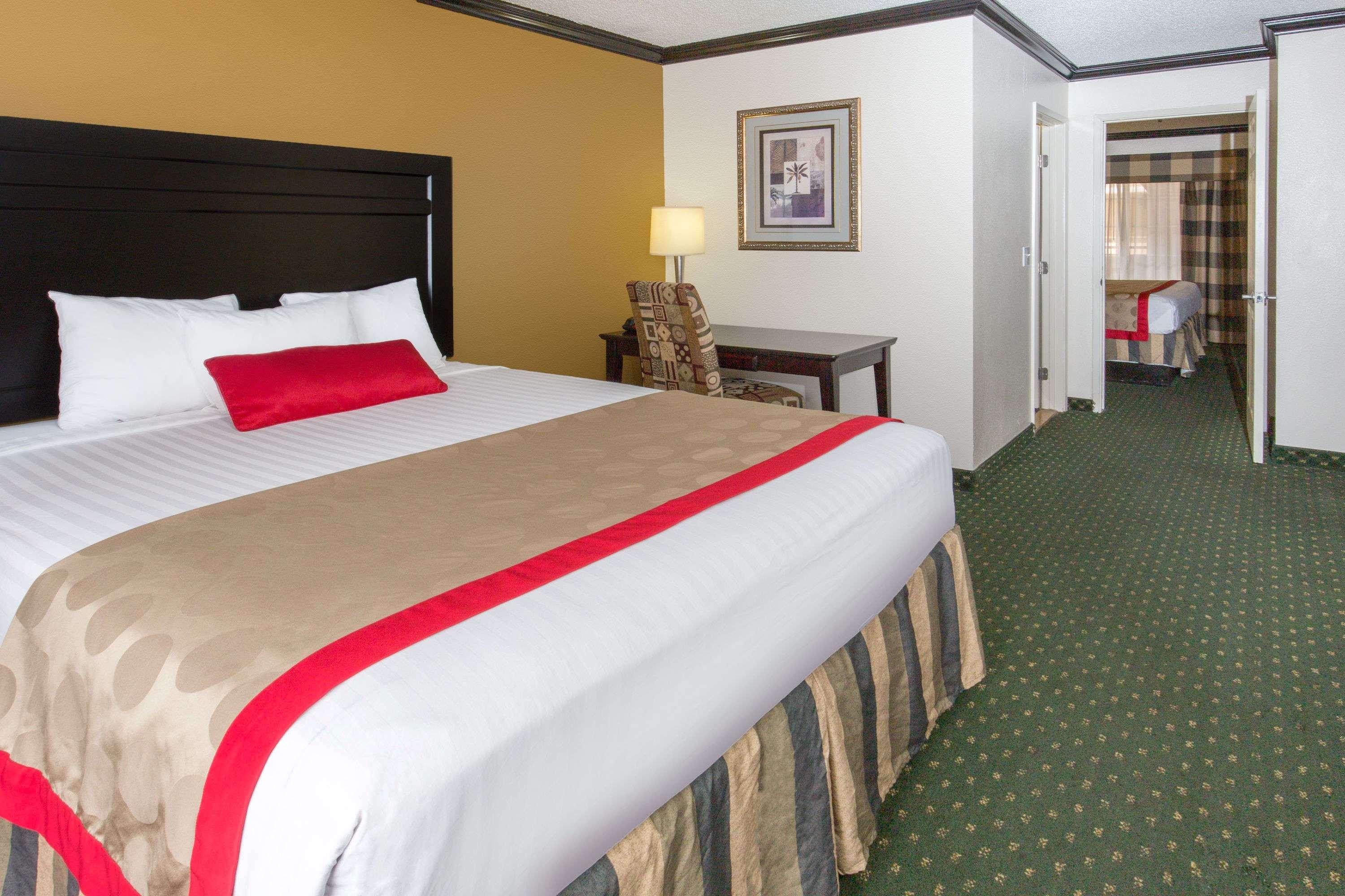 Ramada by Wyndham Ontario — photo 4