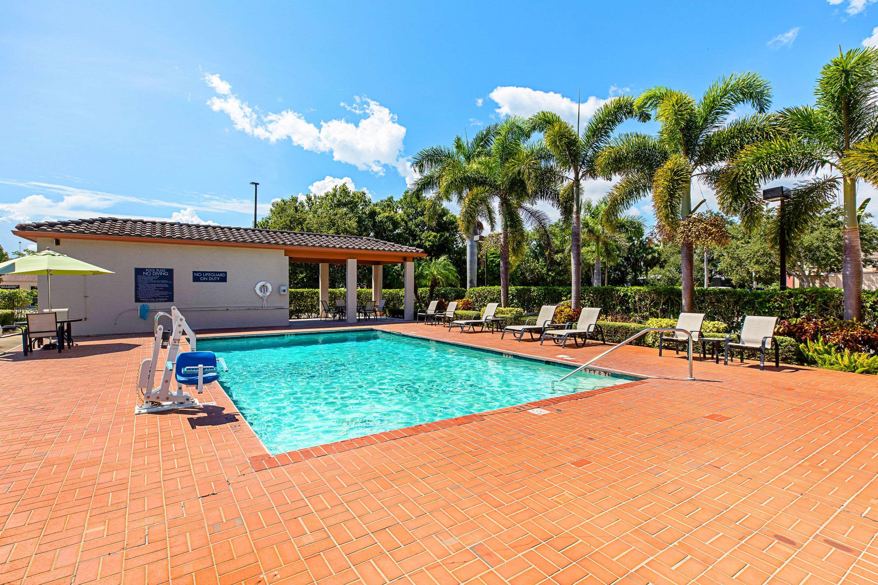 Econo Lodge Vero Beach — photo 4