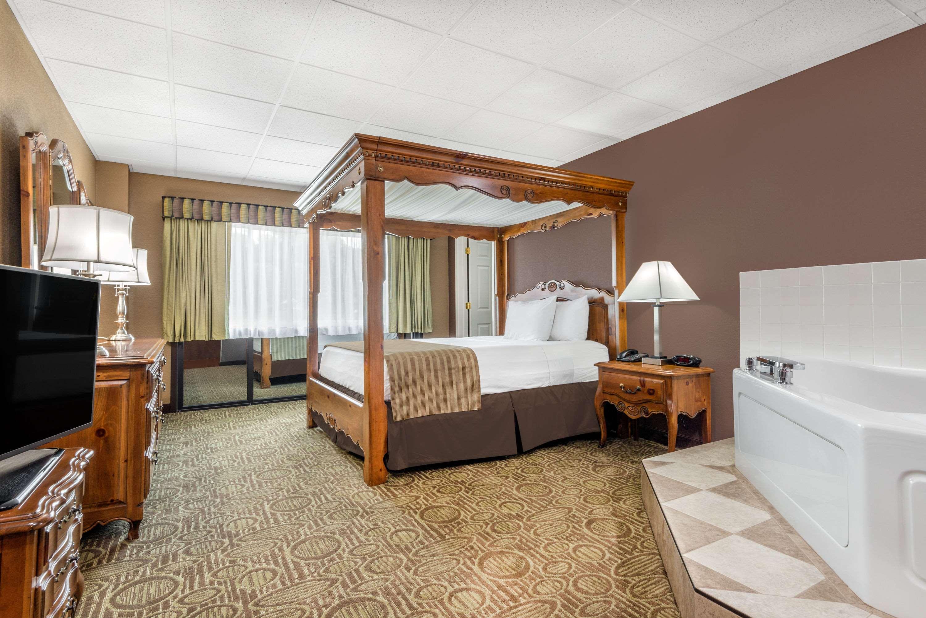 Ramada Paintsville Hotel & Conference Center — photo 5