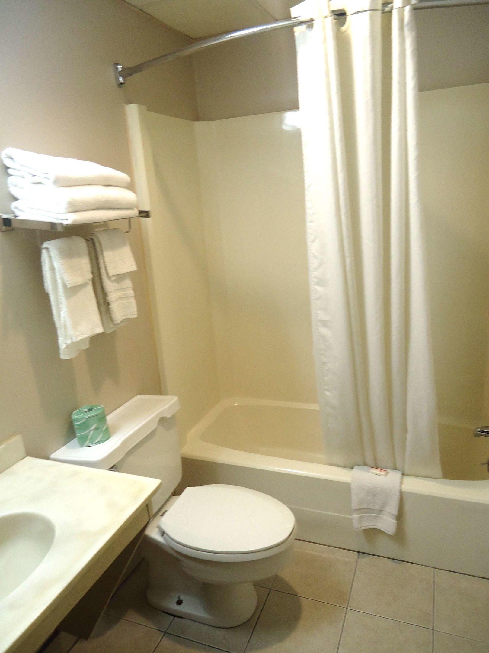 Knights Inn Paxinos — photo 5