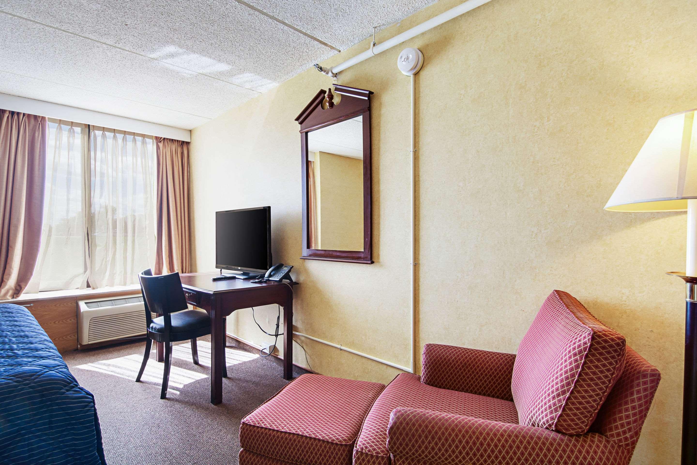 Rodeway Inn — photo 4