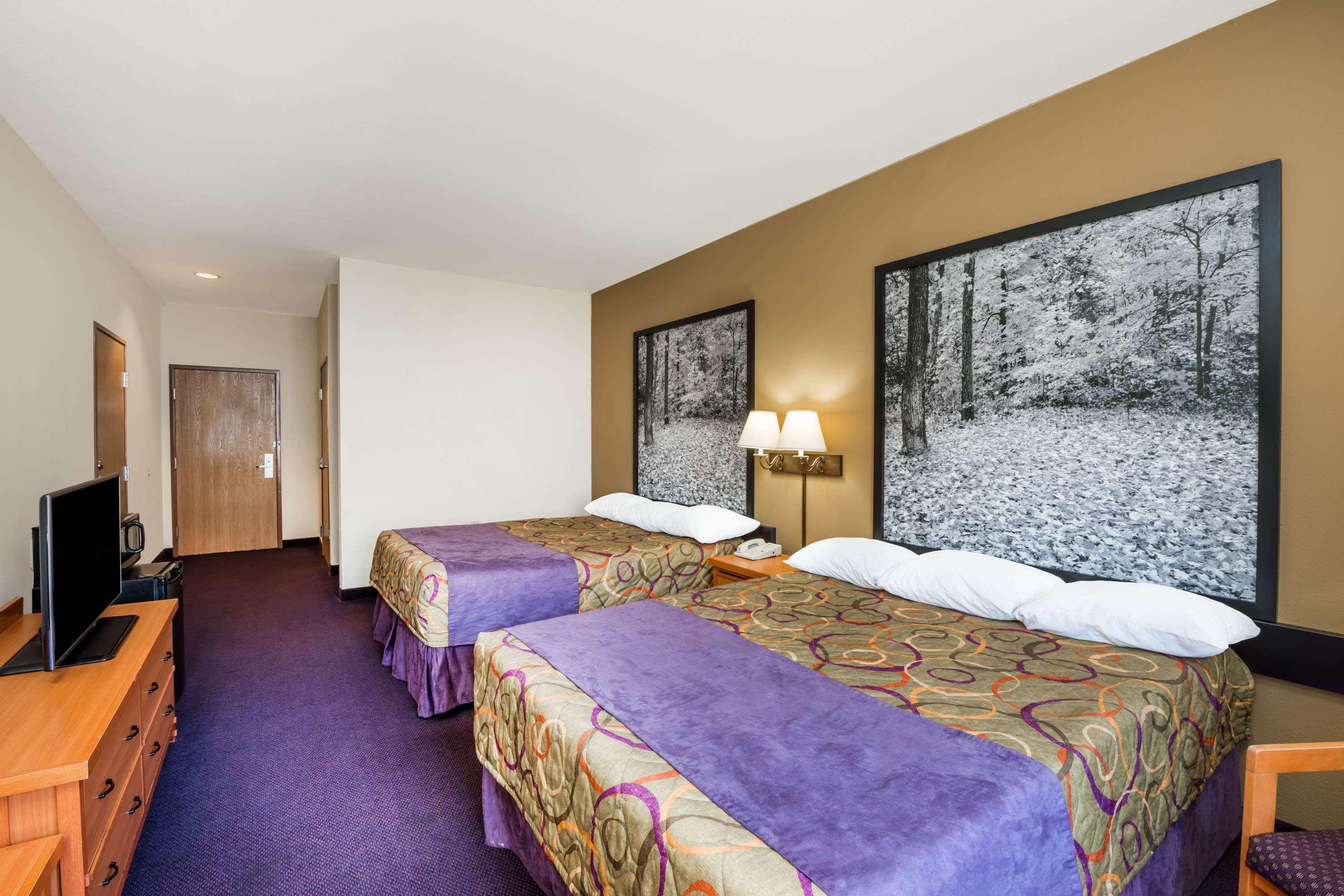 Super 8 by Wyndham Columbia East — photo 5