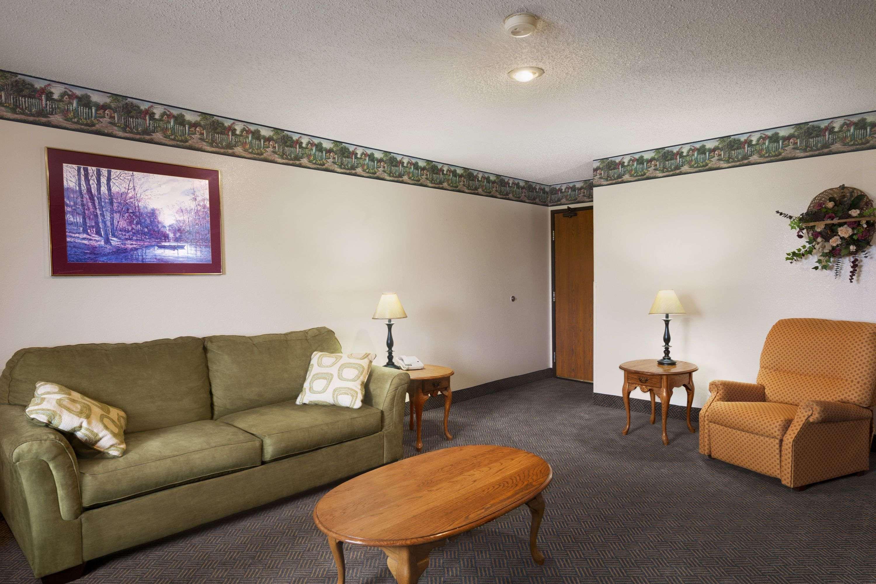 Super 8 by Wyndham Mansfield — photo 4