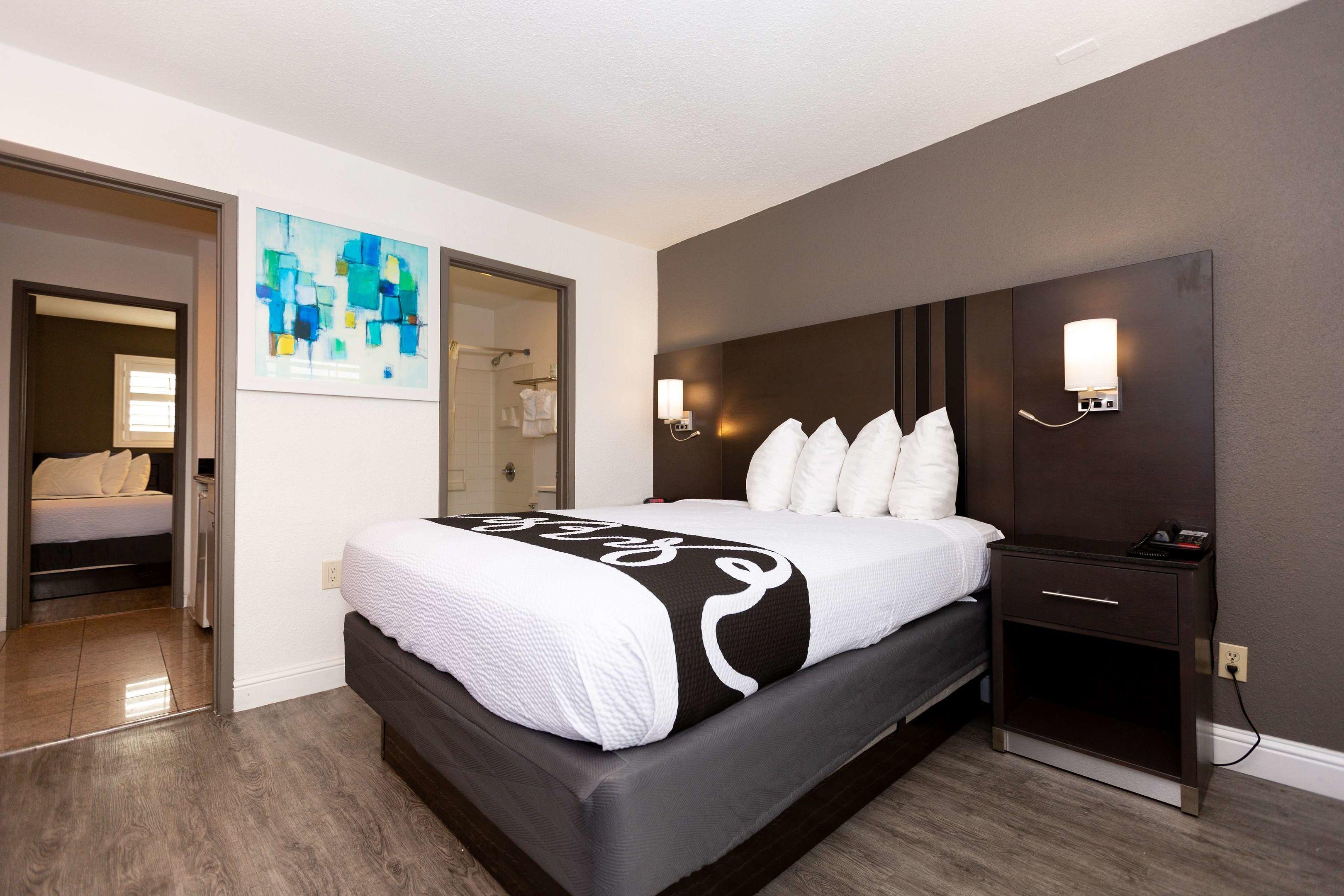 SureStay Hotel by Best Western Seaside Monterey — photo 4