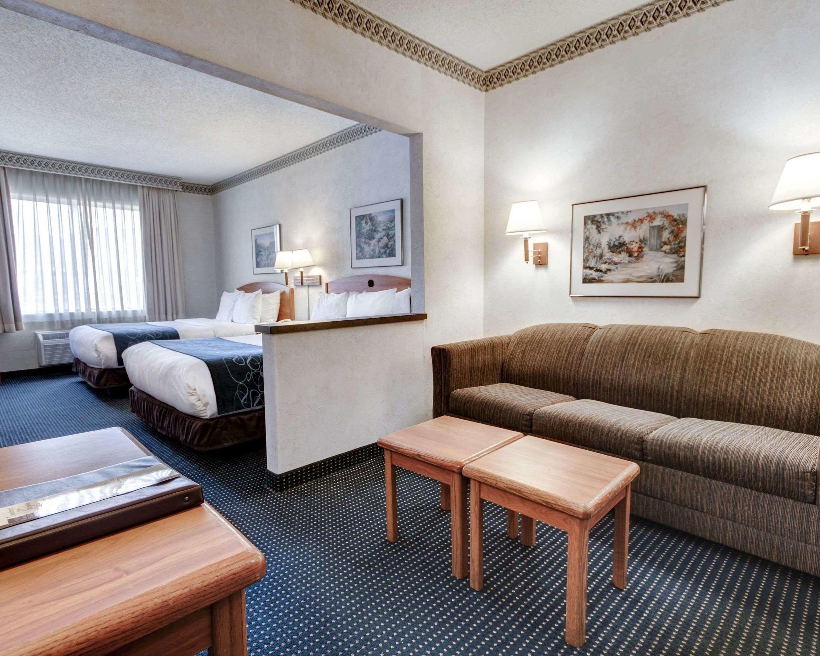 Quality Suites University — photo 5