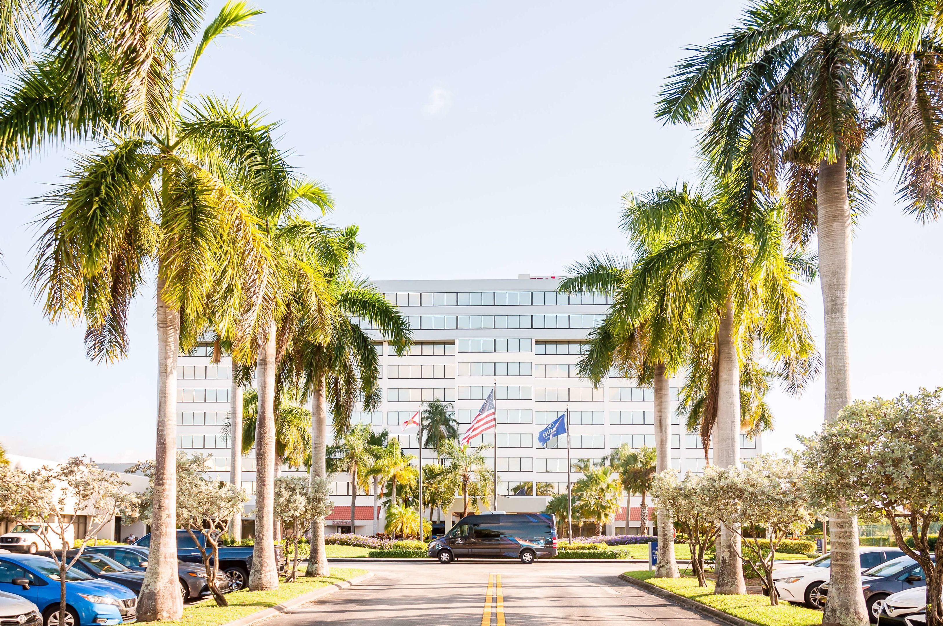 Hilton Palm Beach Airport — photo 3