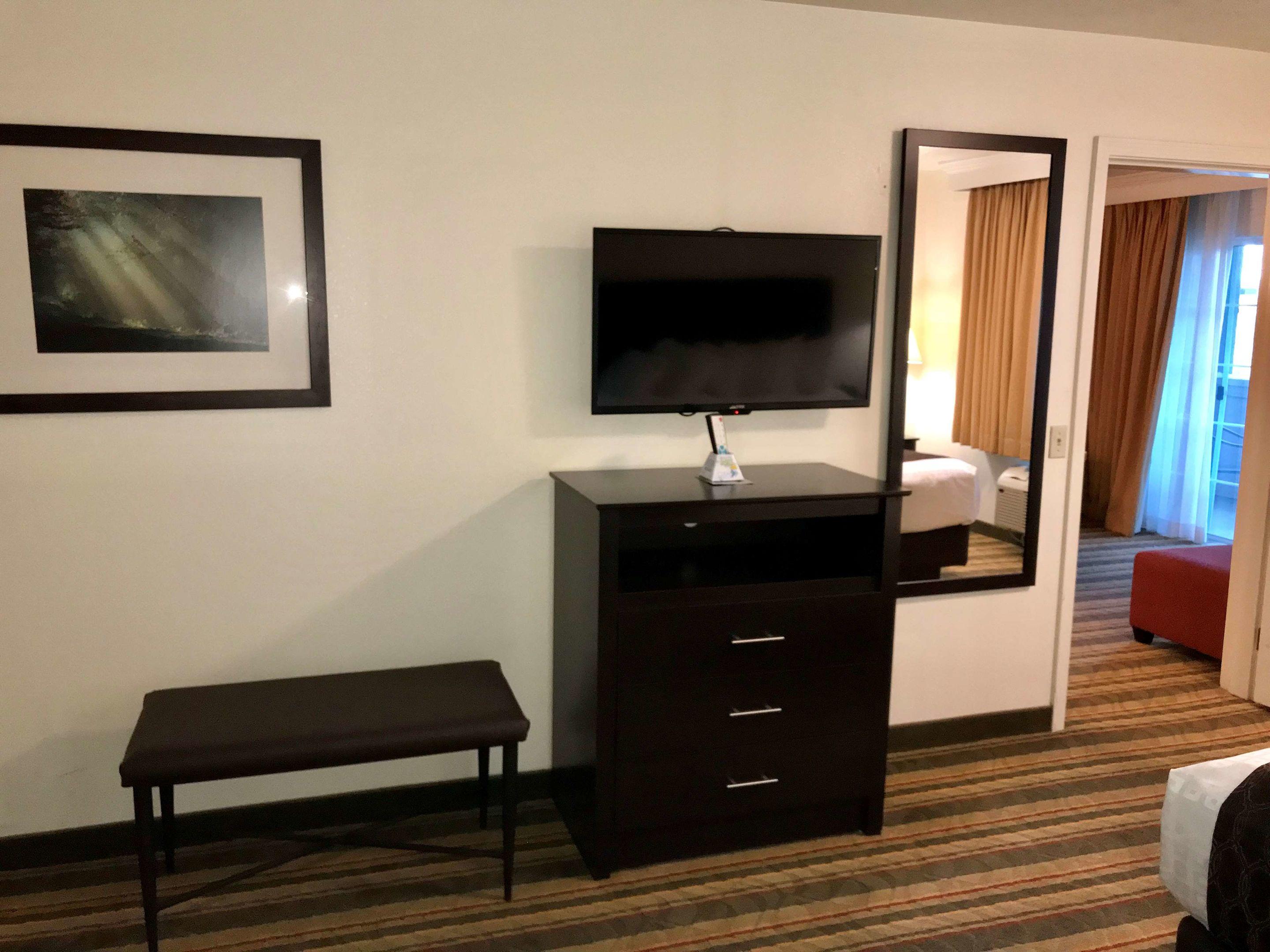Best Western Visalia Hotel — photo 4