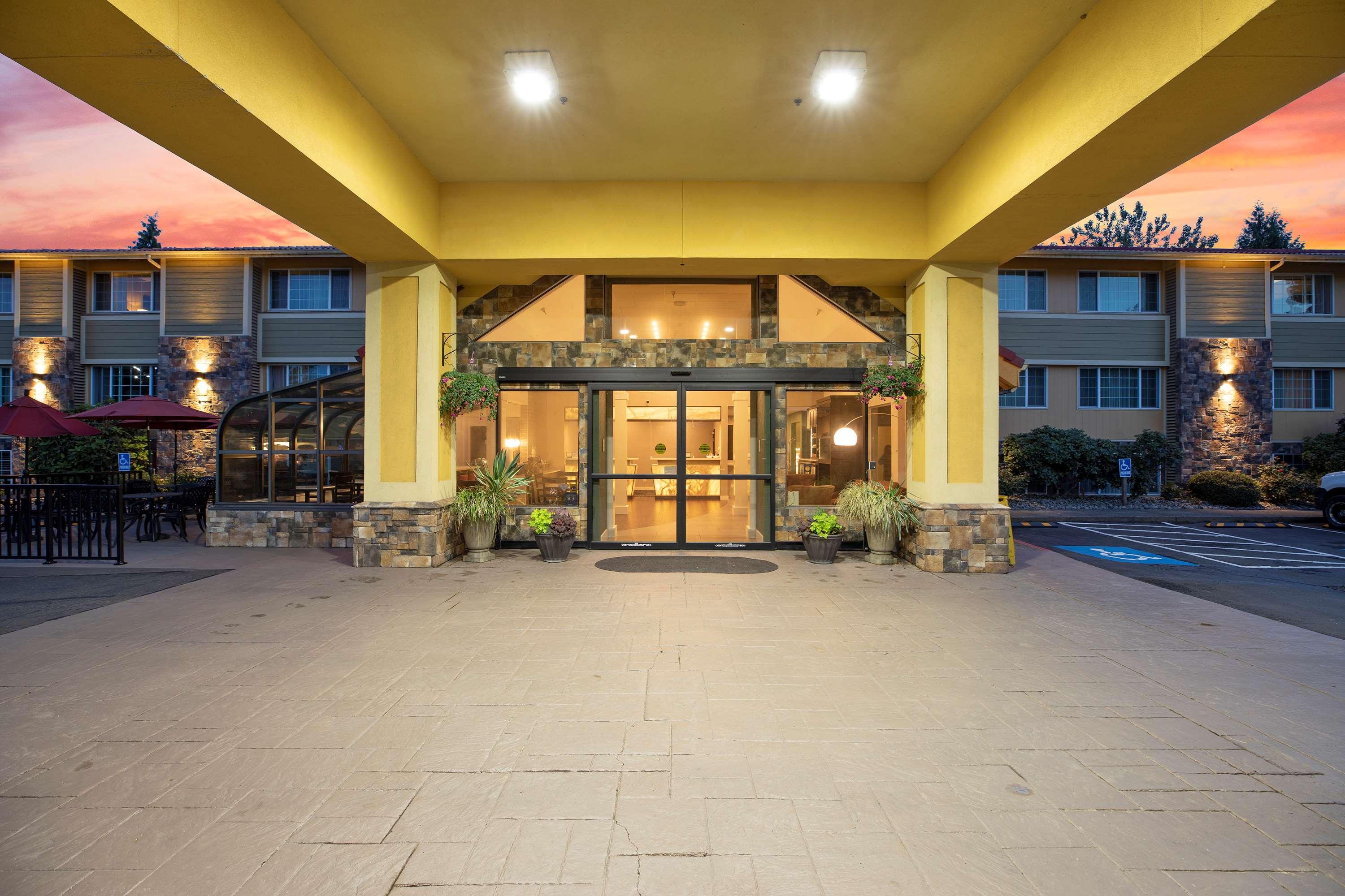 Best Western Plus Parkway Inn — photo 3