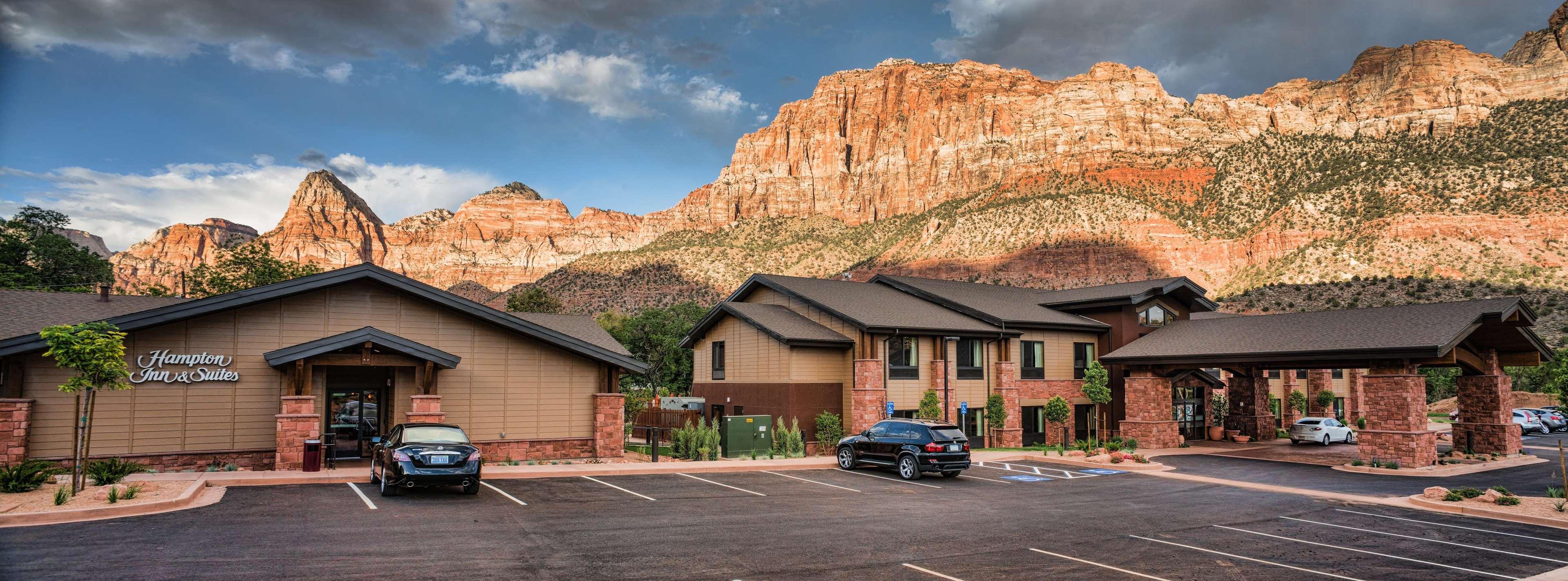 Hampton Inn & Suites Springdale - Zion National Park — photo 5