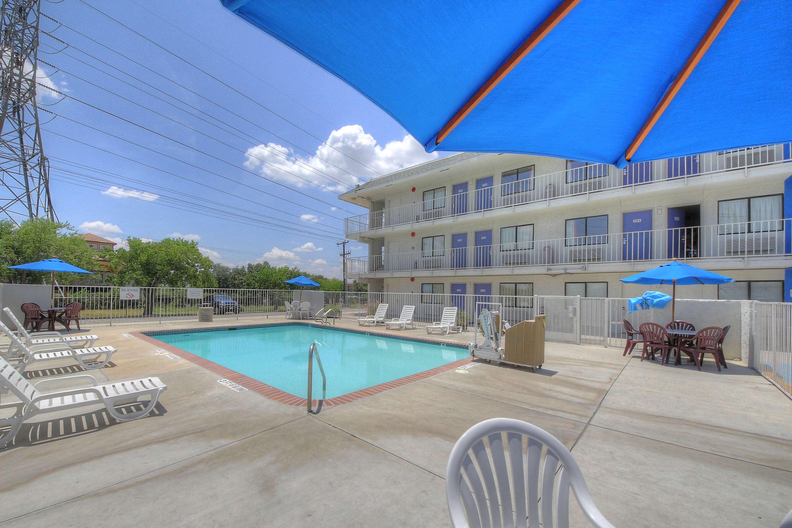 Motel 6 San Antonio West - Seaworld — photo 4
