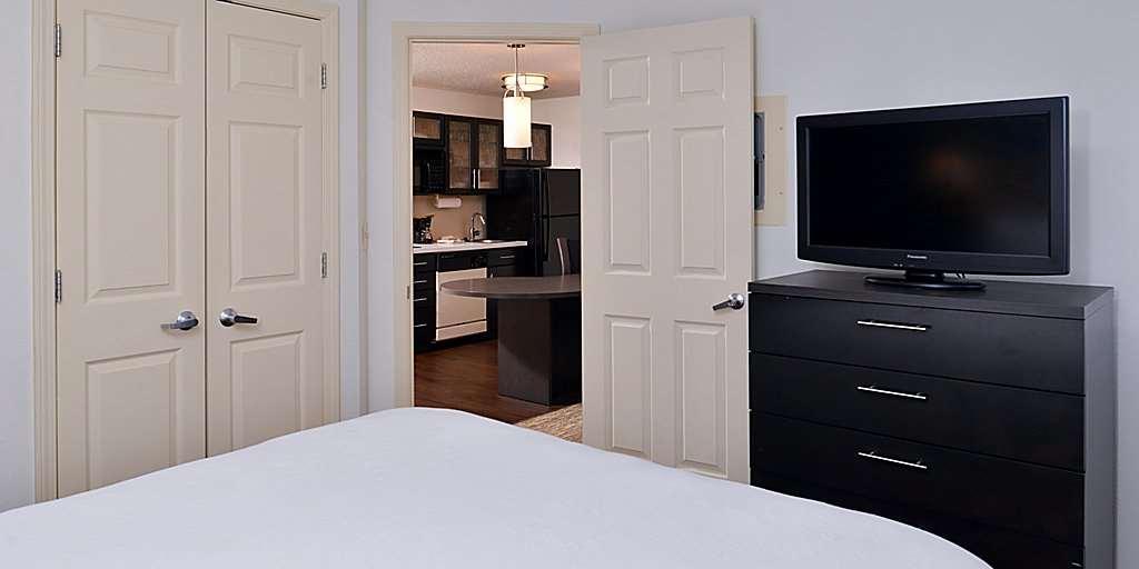 Sonesta Simply Suites Charlotte University — photo 5