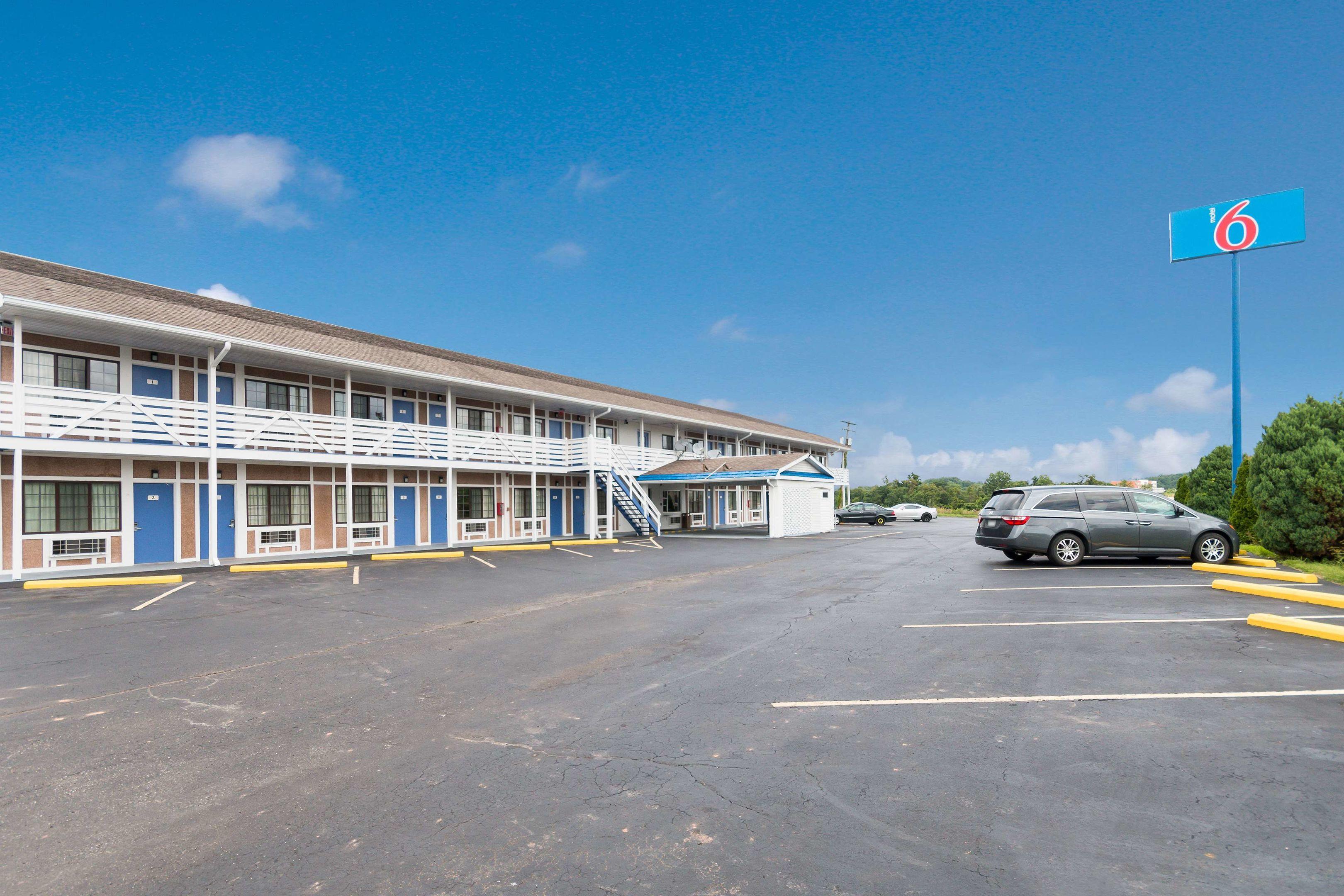 Motel 6 Parkersburg — photo 4