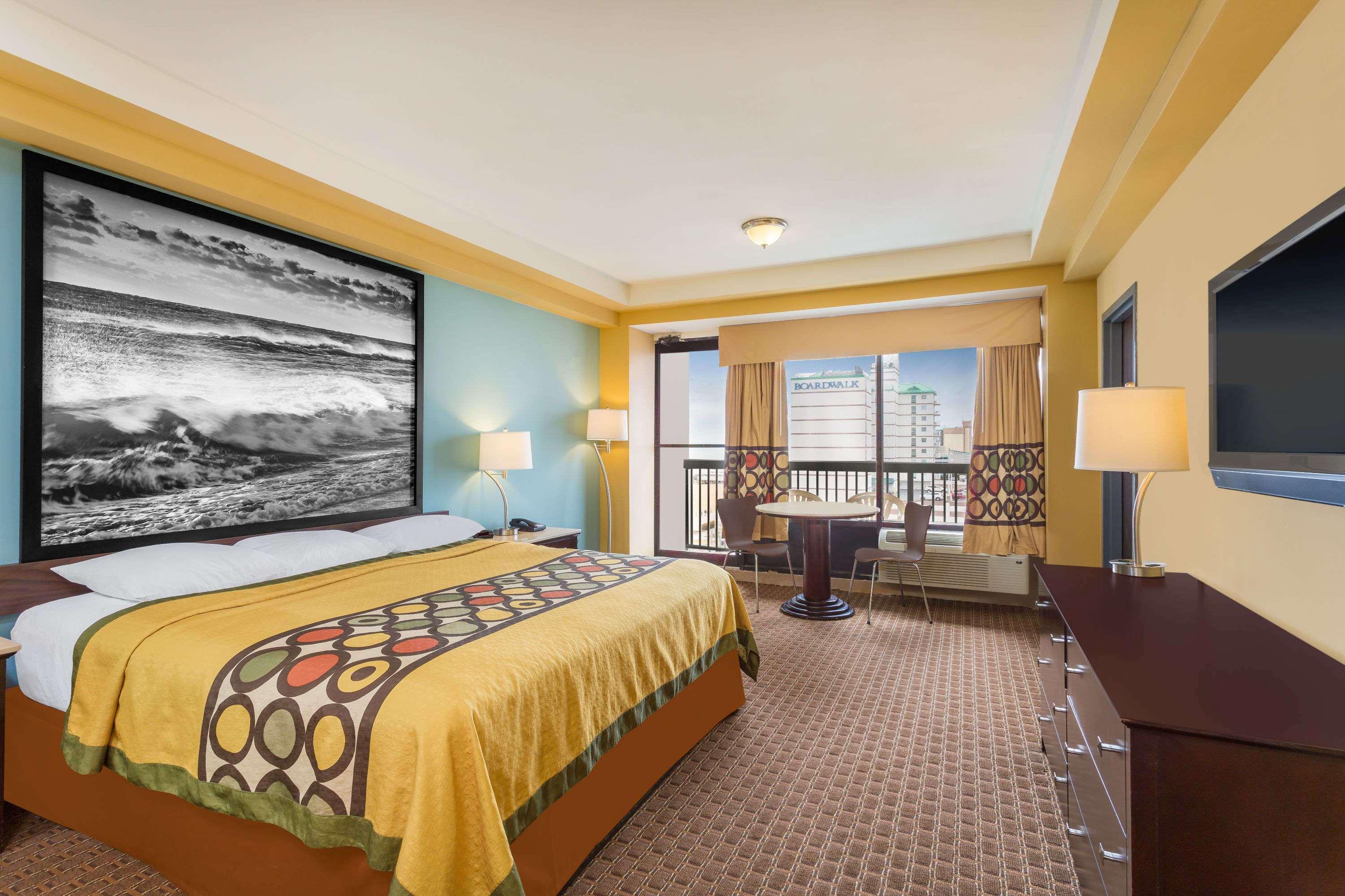Super 8 by Wyndham Virginia Beach Oceanfront — photo 4