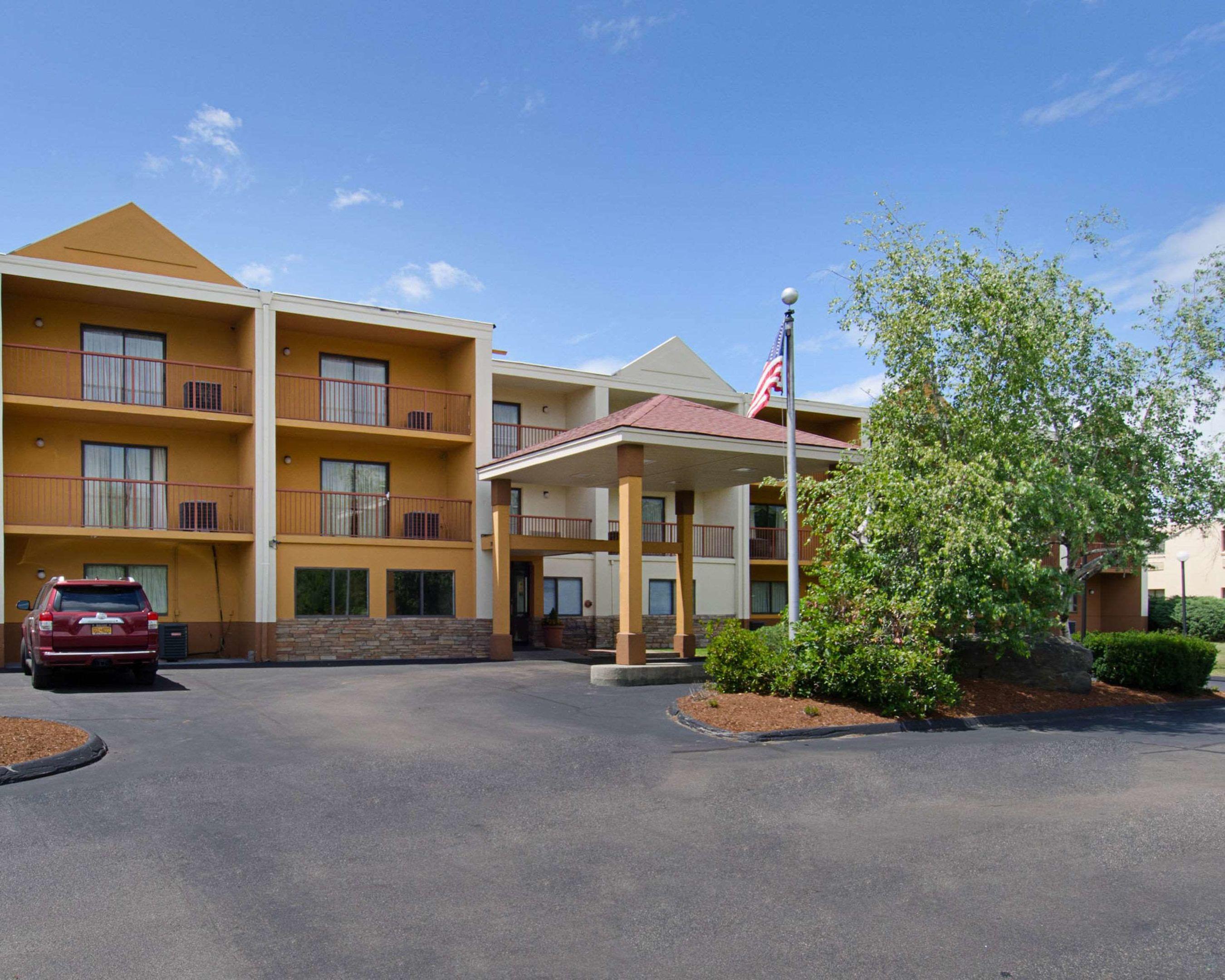 Quality Inn & Suites — photo 3