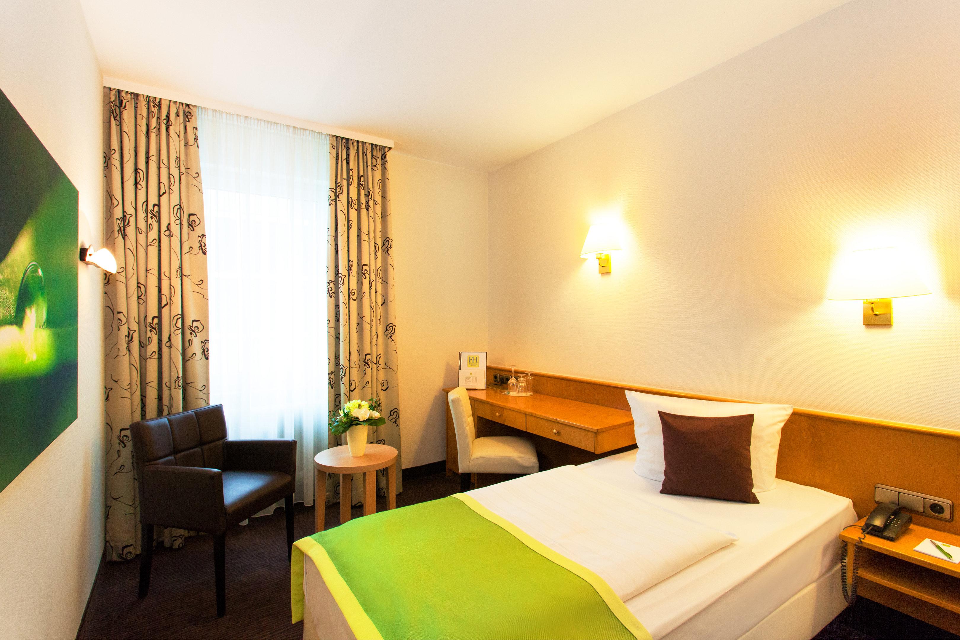 Favored Hotel Domicil Frankfurt — photo 4