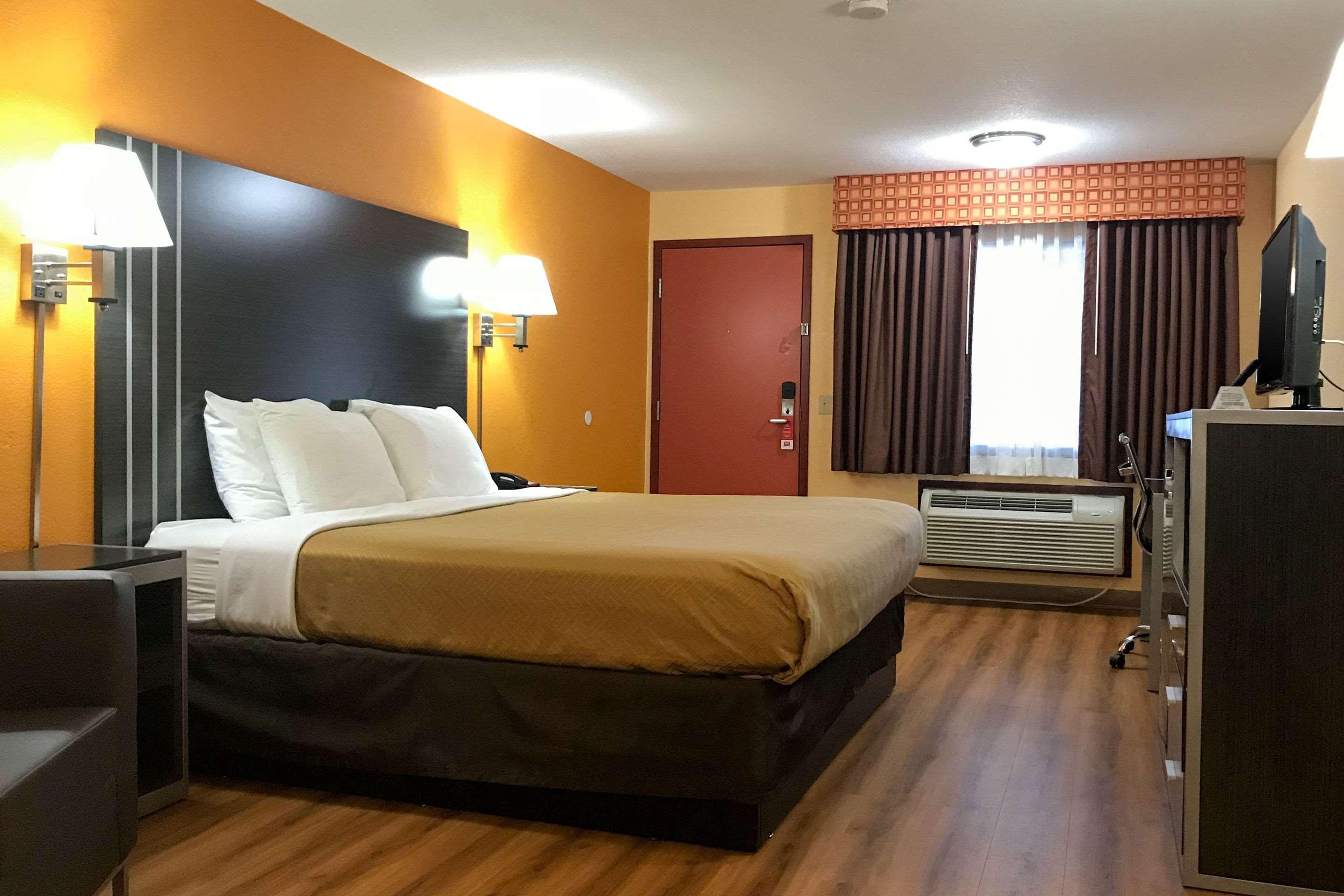 Econo Lodge — photo 4