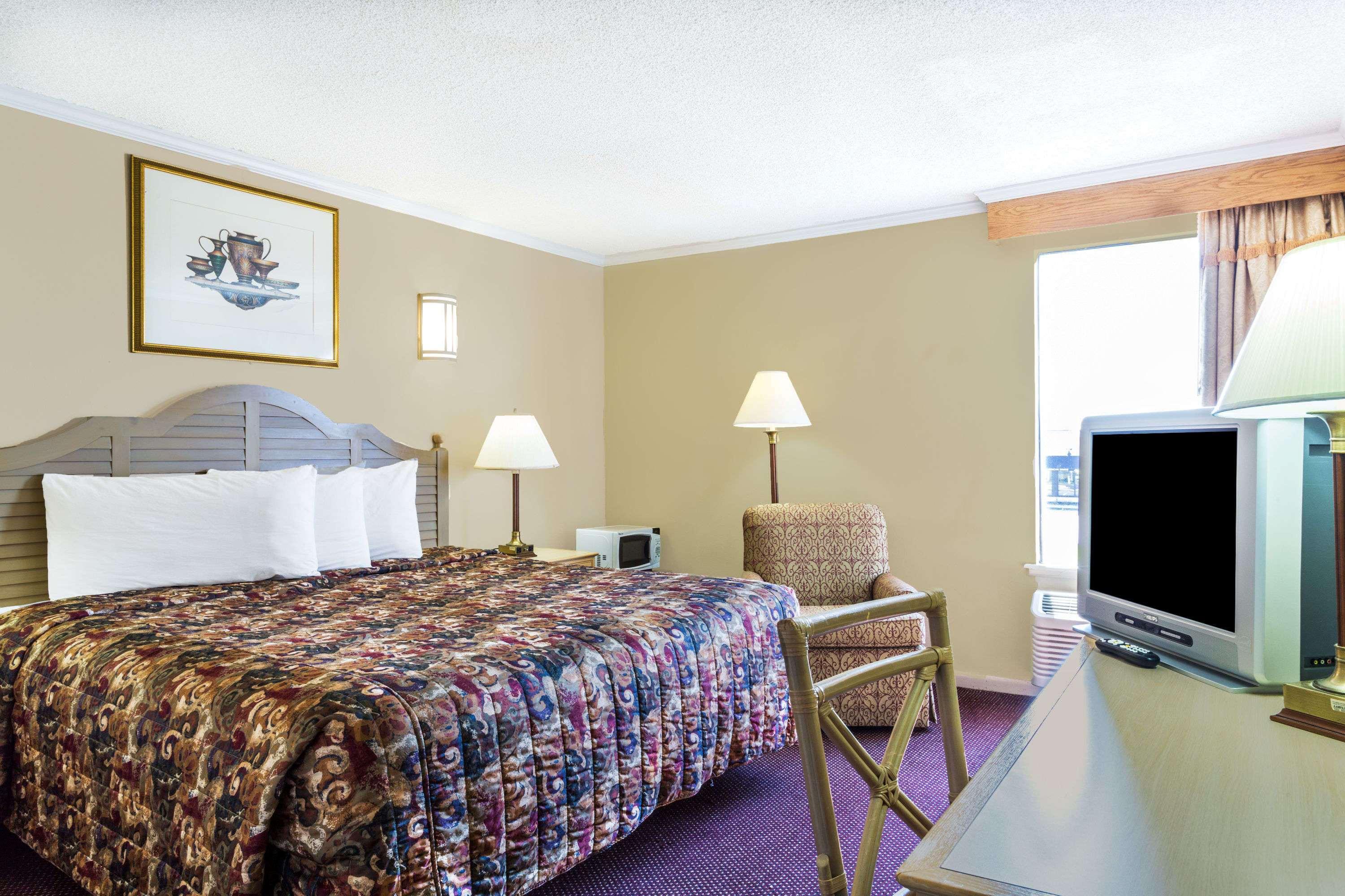Days Inn Slidell — photo 5