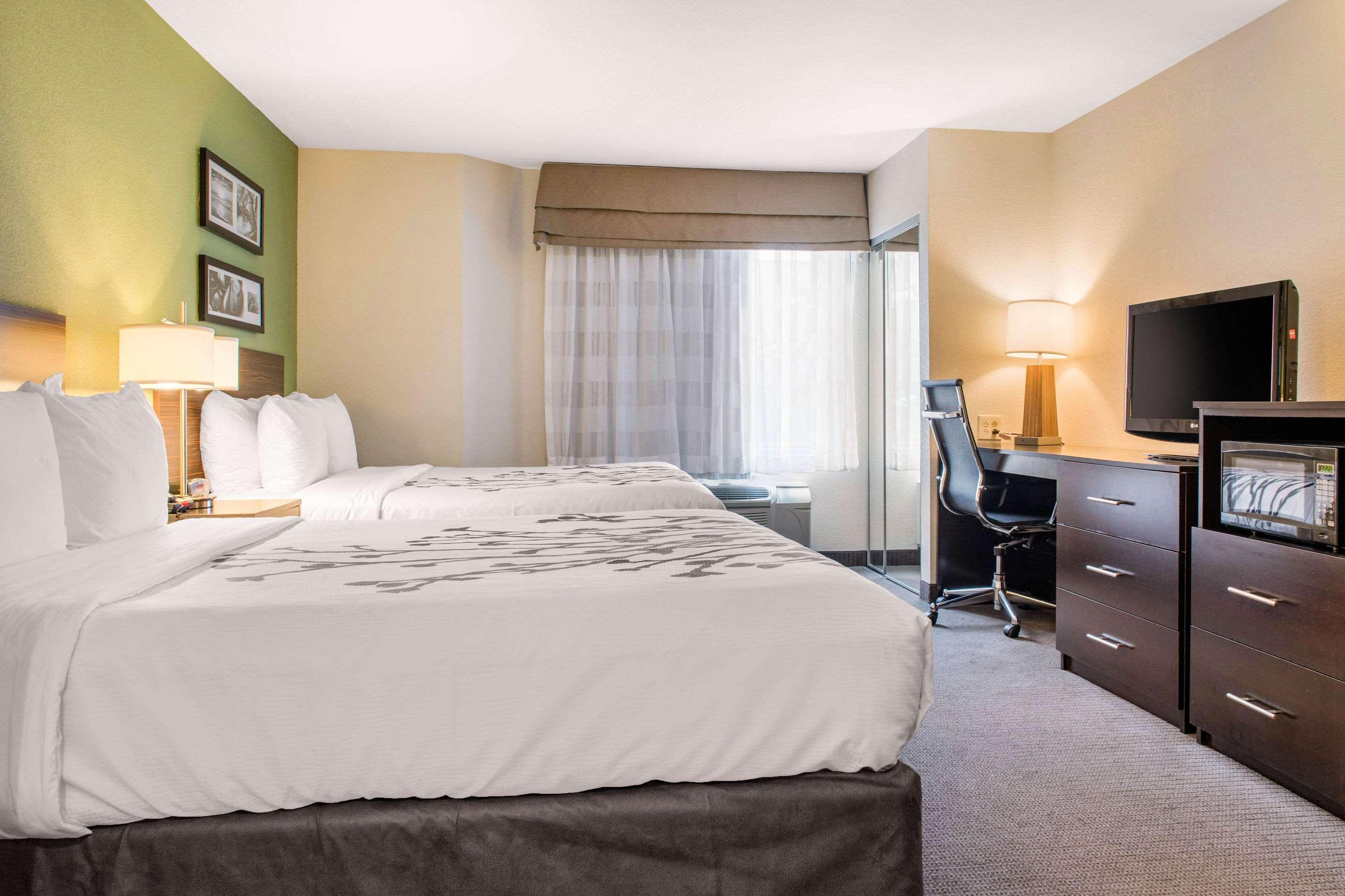 Sleep Inn & Suites Lakeside — photo 5
