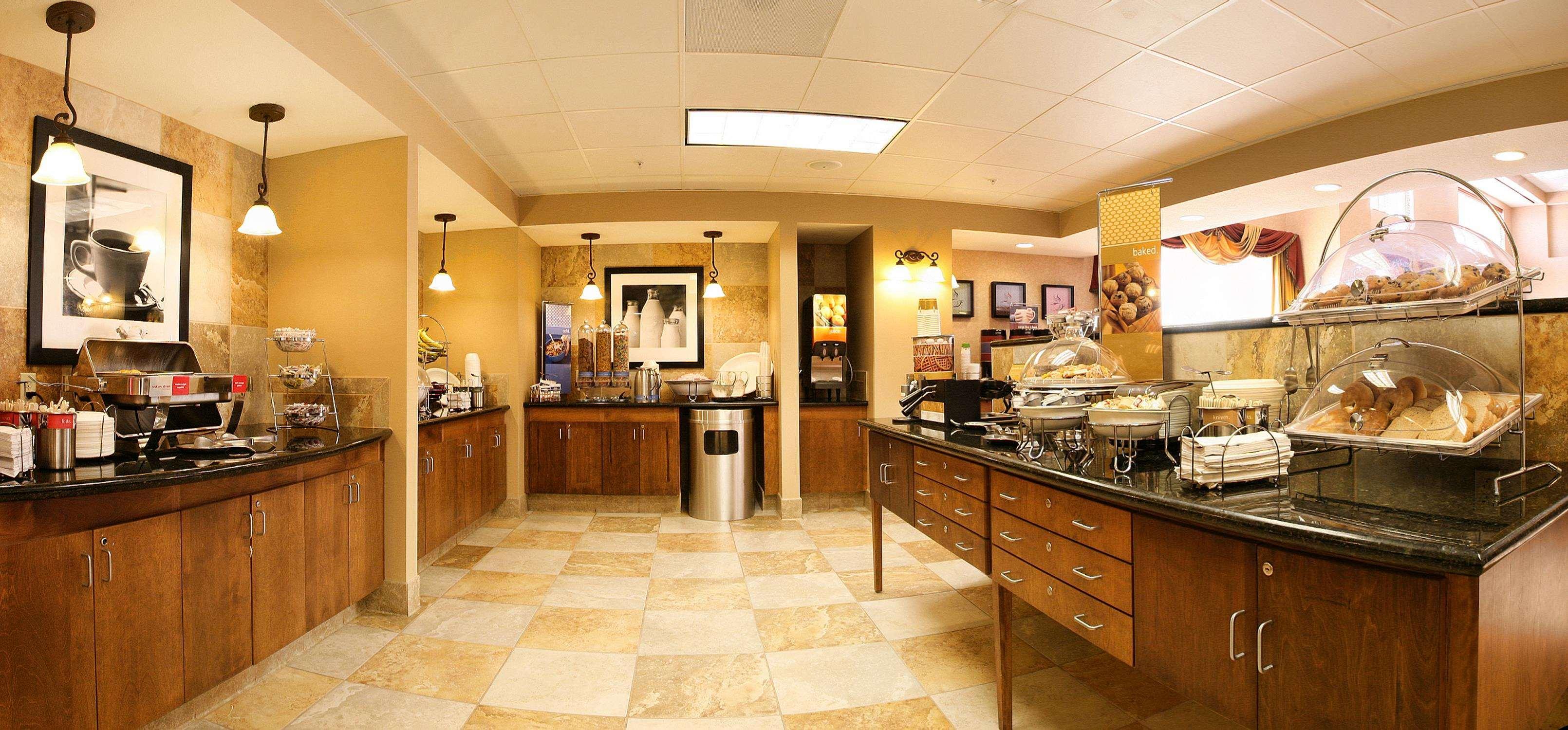 Hampton Inn & Suites Pittsburg — photo 3