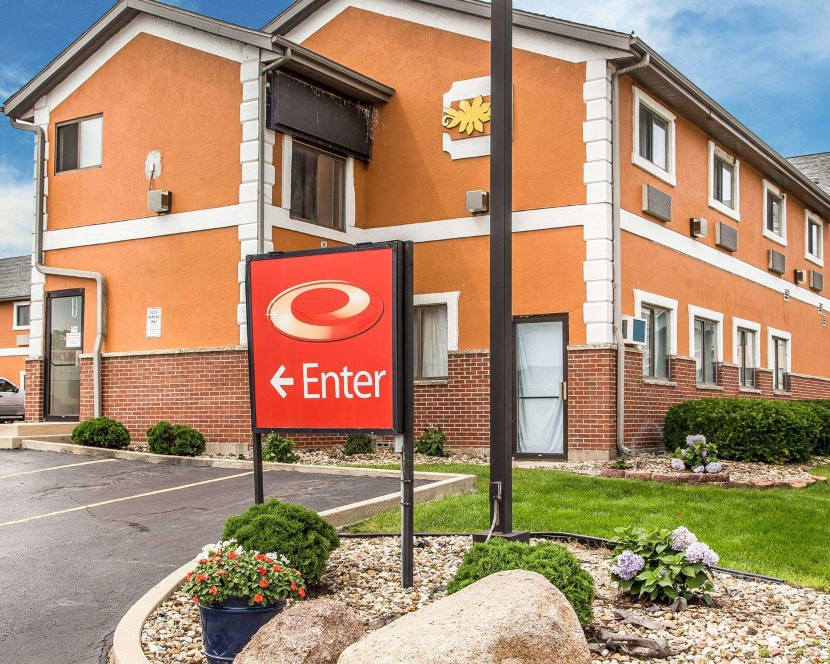 Econo Lodge Cedar Rapids — photo 4