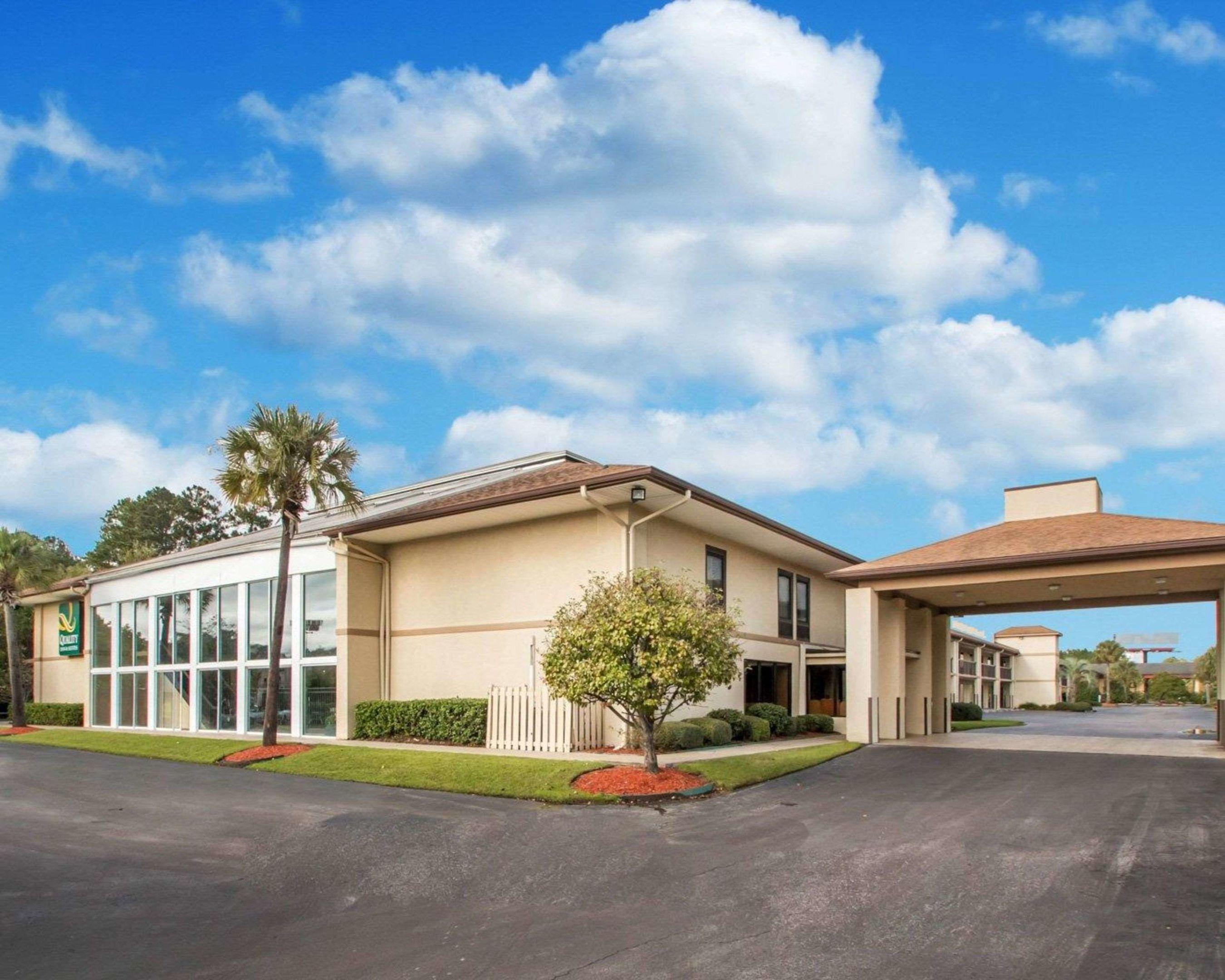 Quality Inn & Suites — photo 3