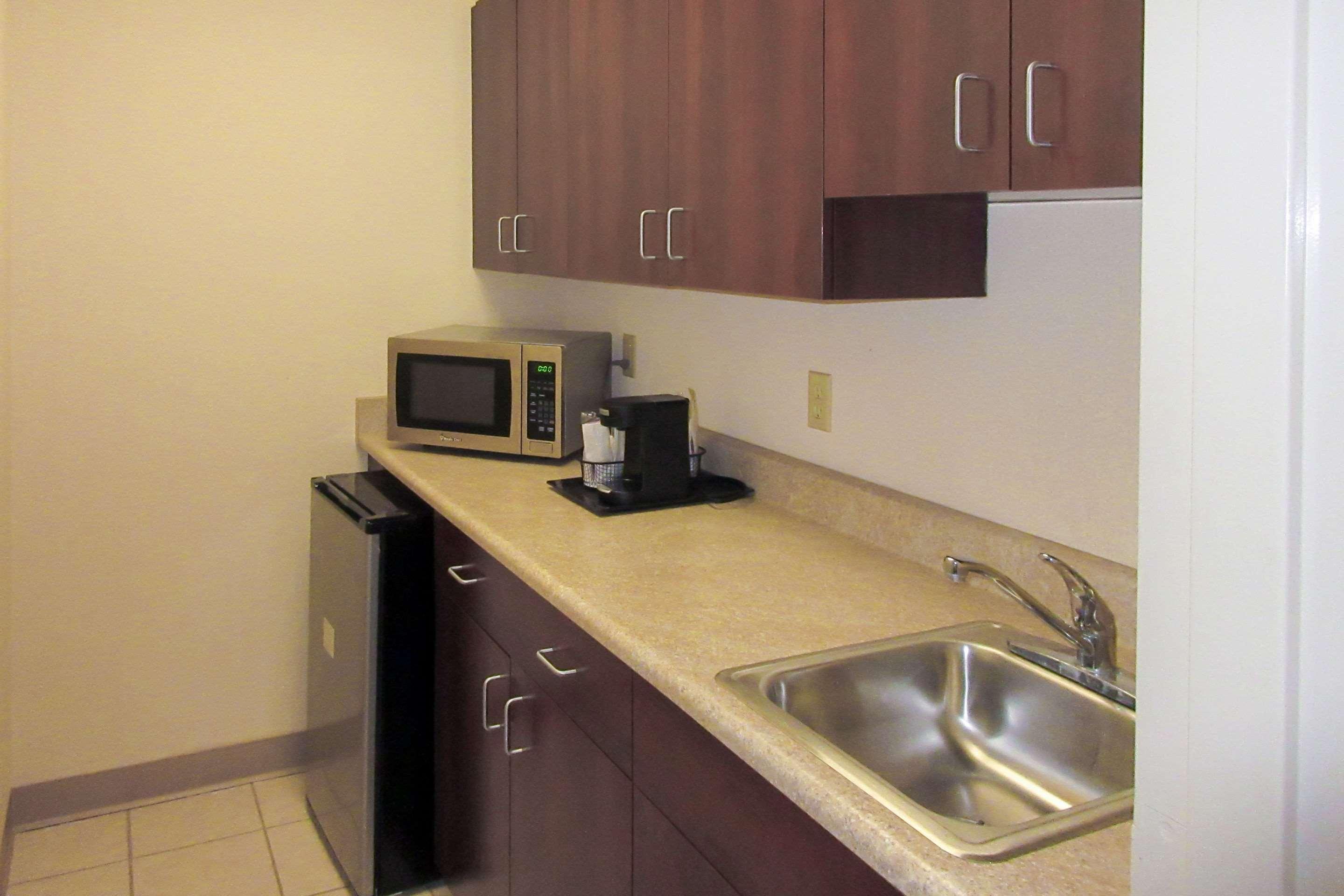 Quality Inn & Suites — photo 3