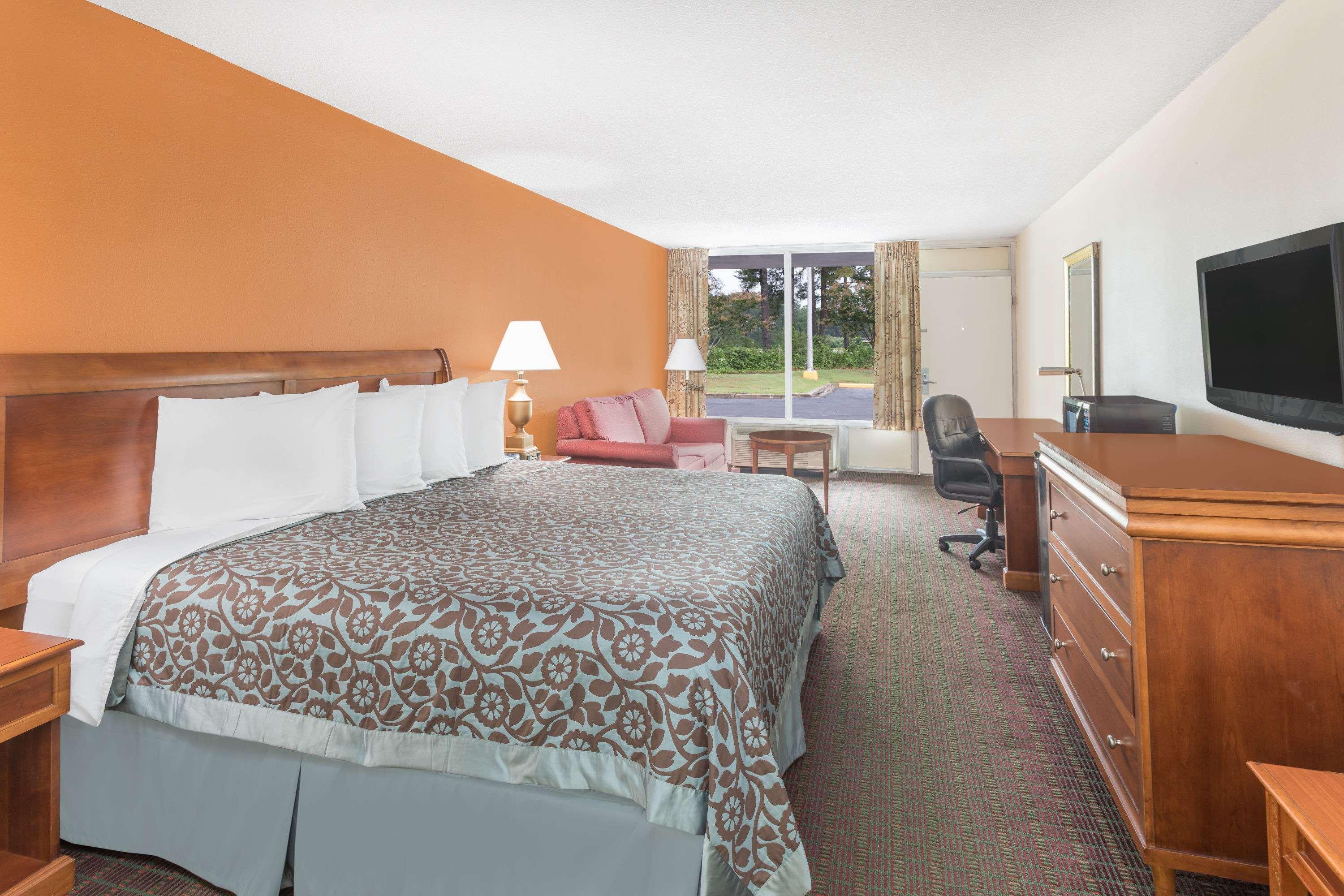 Days Inn Orangeburg South — photo 4