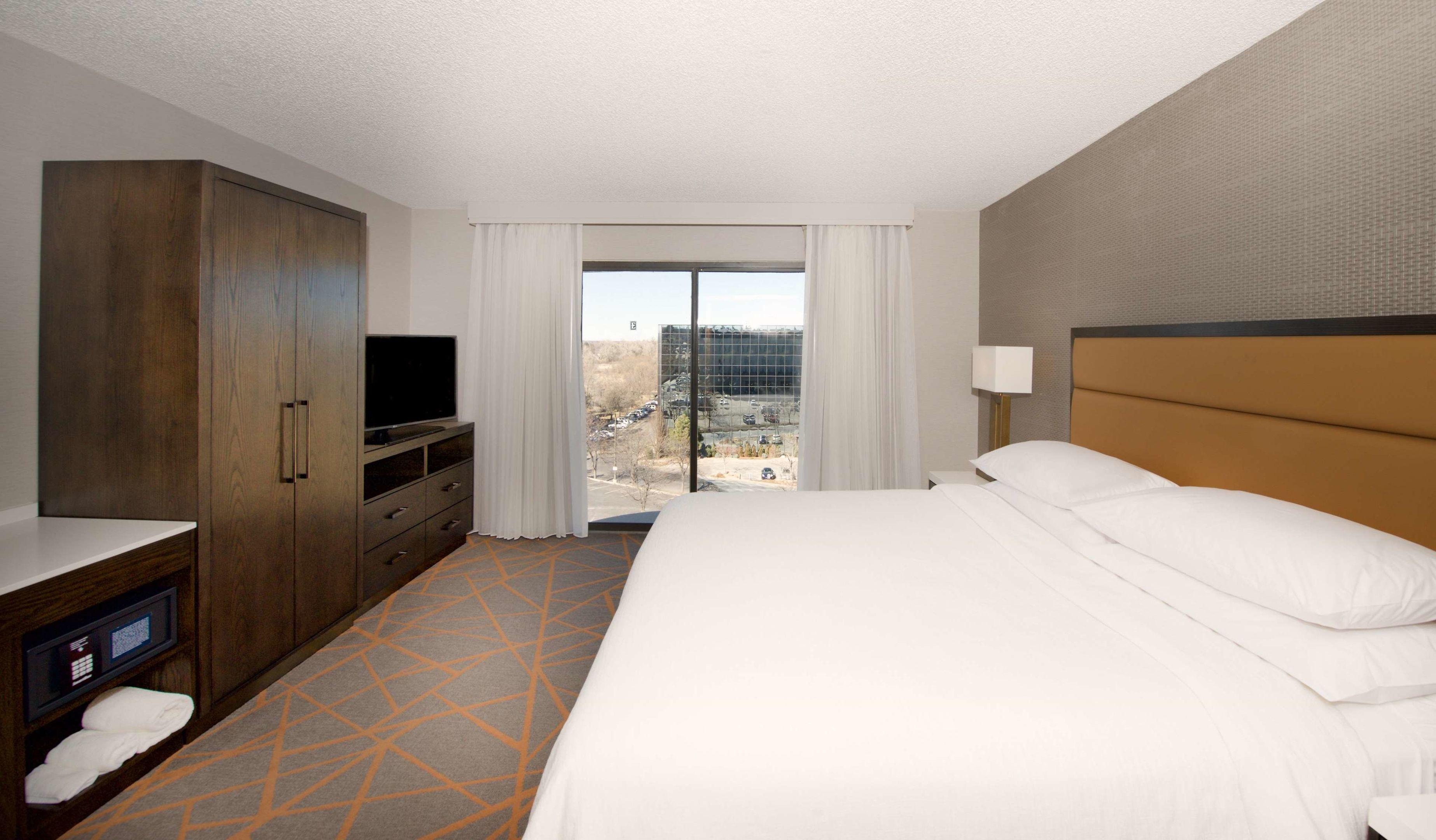 Embassy Suites by Hilton Denver Tech Center North — photo 5