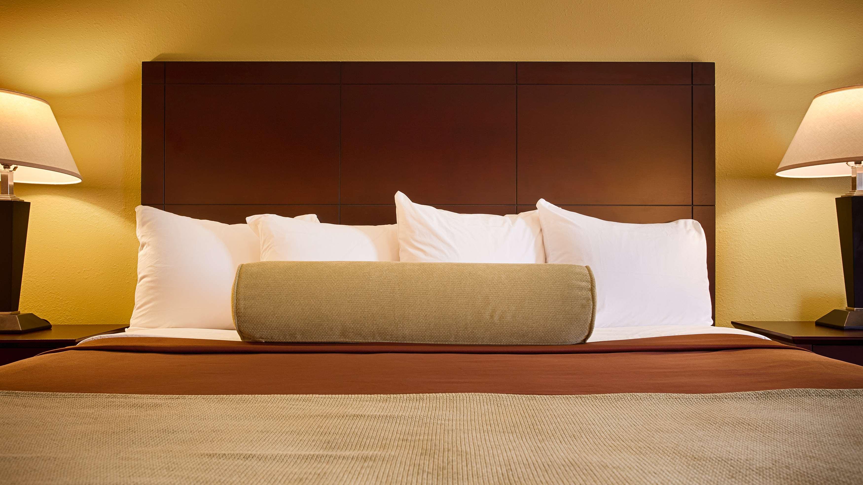 Best Western Plus Executive Inn — photo 5