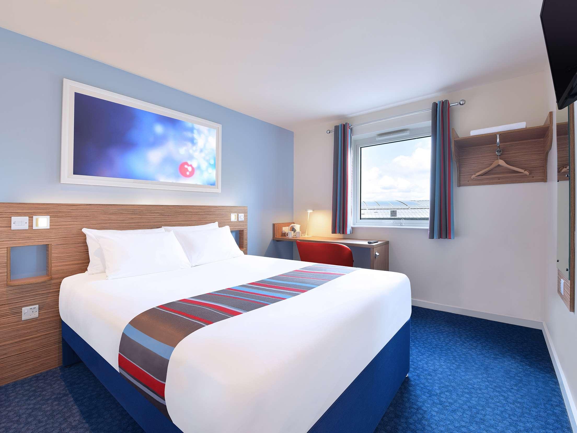 Travelodge Northampton Central — photo 3