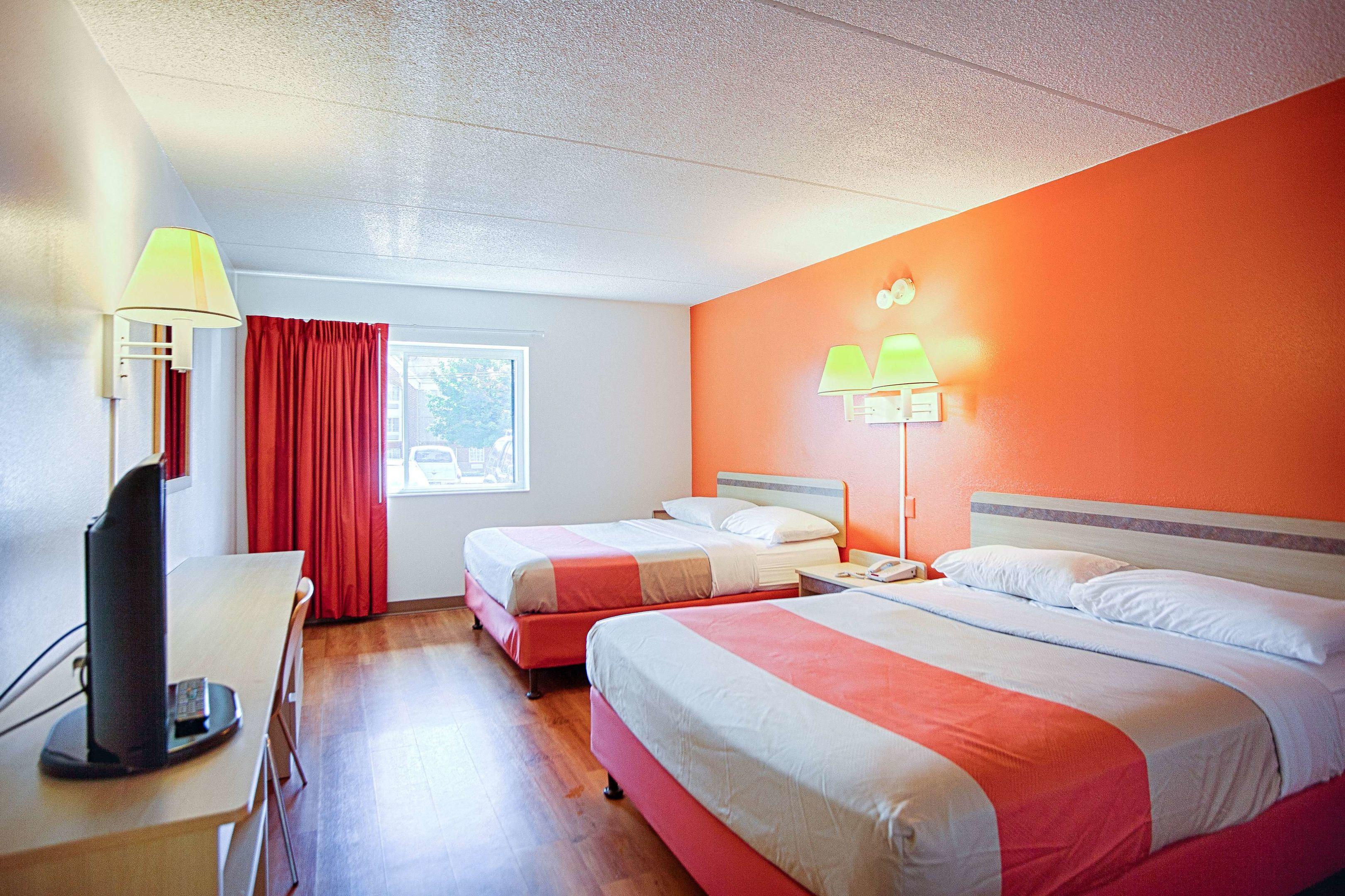 Motel 6 Syracuse — photo 5