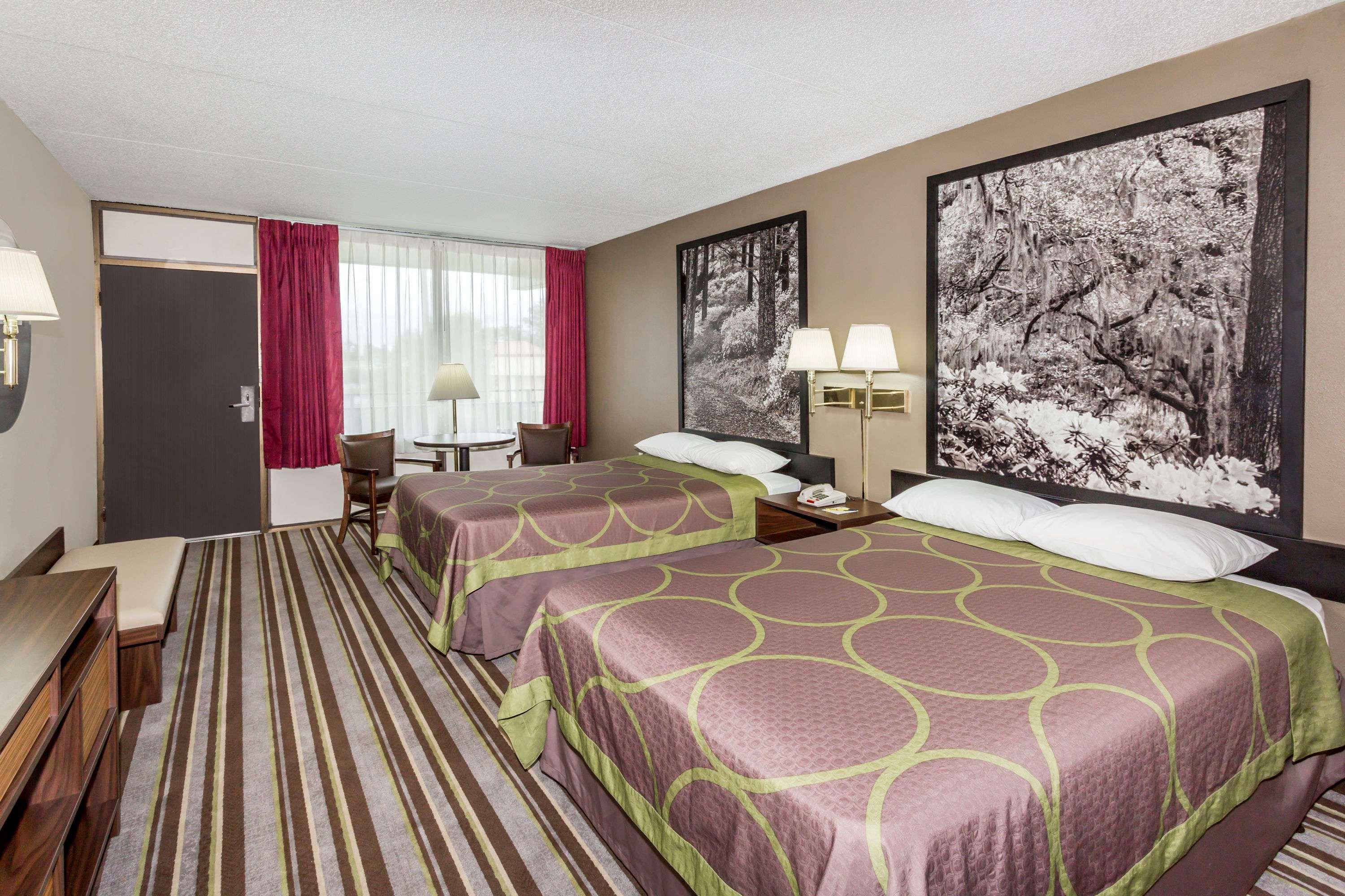 Super 8 by Wyndham Valdosta Mall — photo 4