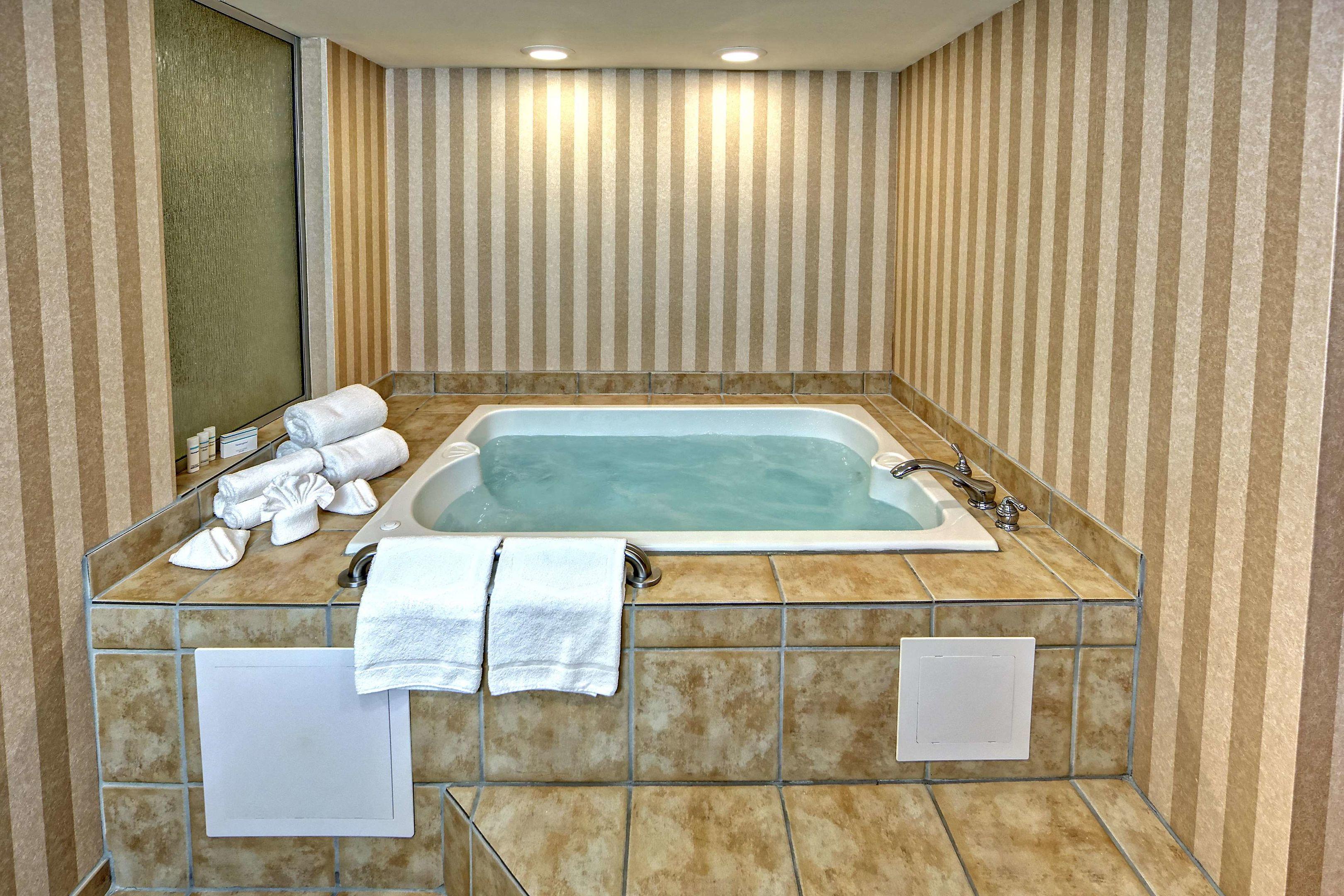 Hampton Inn & Suites Cashiers-Sapphire Valley — photo 4