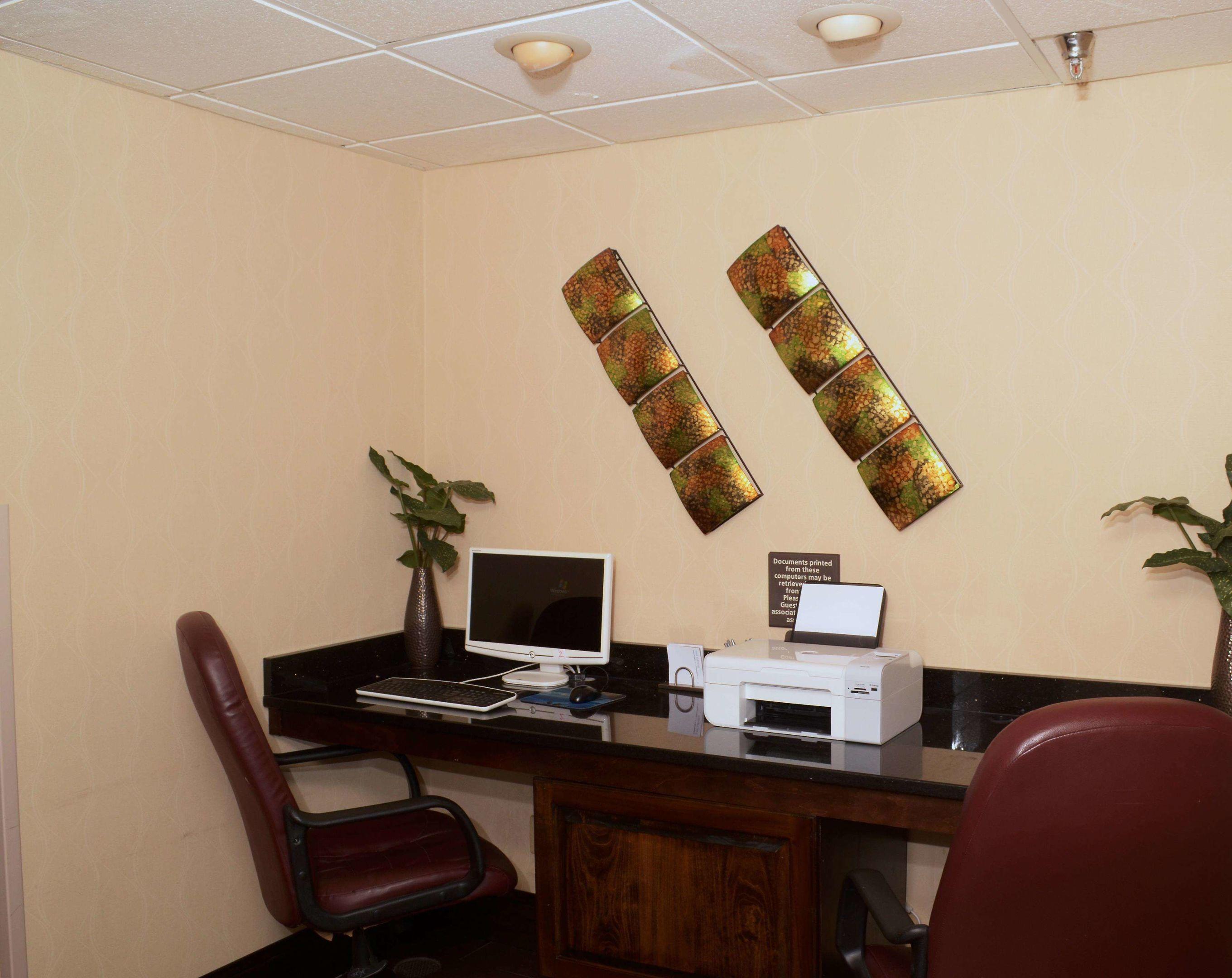 Hampton Inn Sanford — photo 4