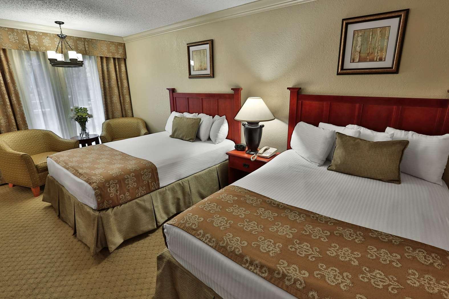 Inn of the Hills Resort and Conference Center — photo 4