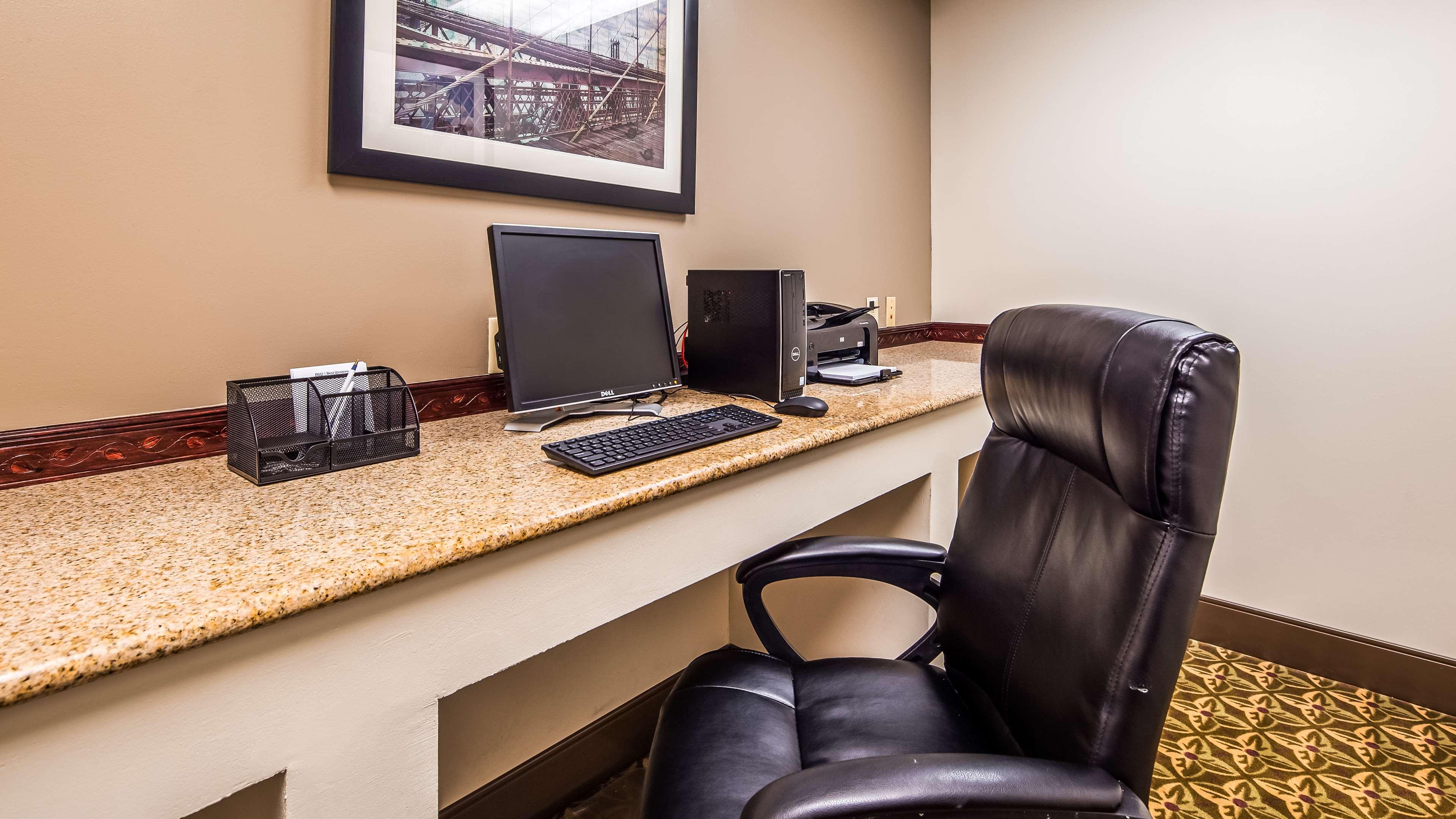 Best Western Riverview Inn & Suites — photo 5