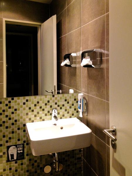 MEININGER Hotel Berlin Mitte Humboldthaus — photo 3