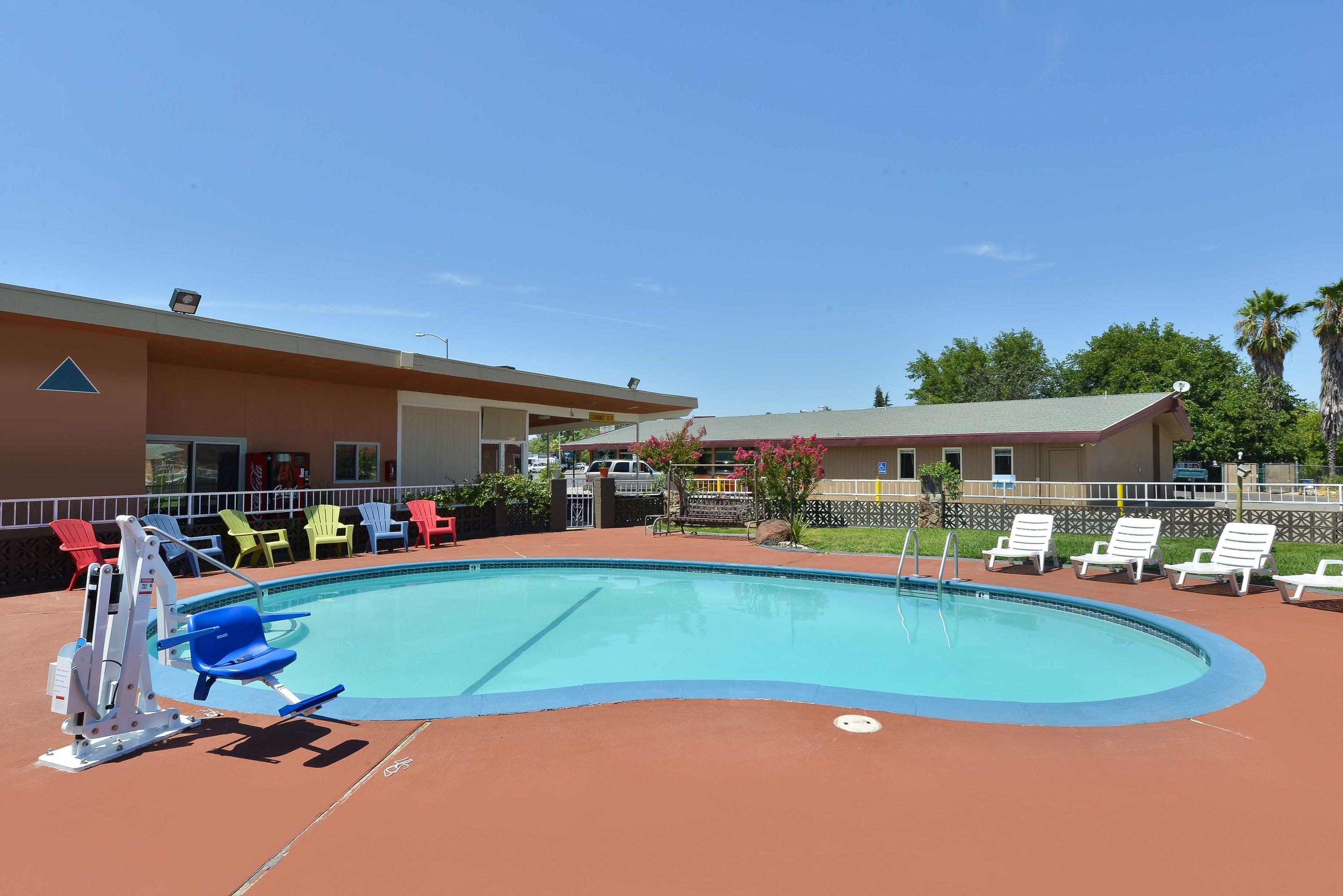 Americas Best Value Inn - Red Bluff — photo 4