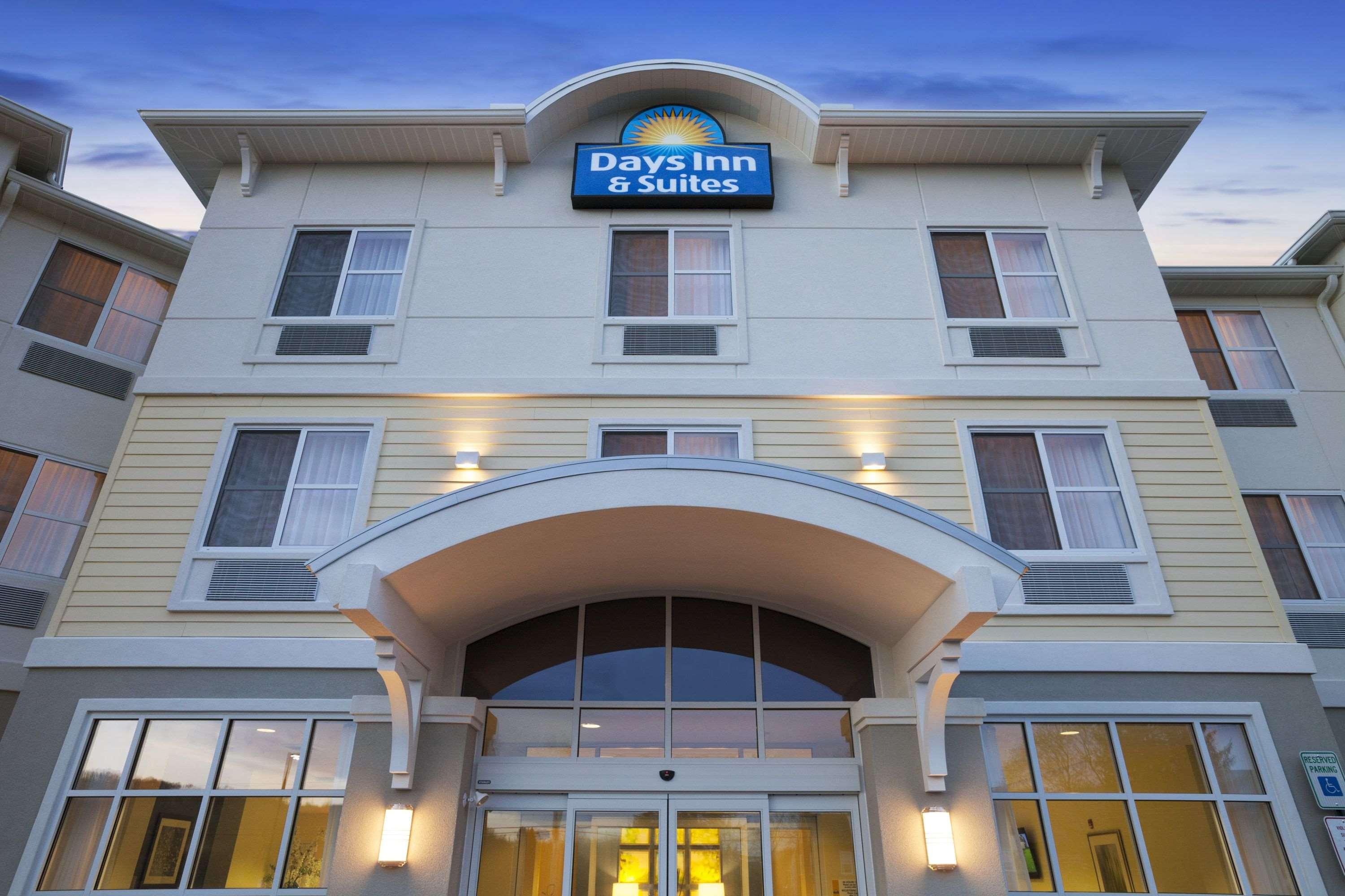 Days Inn & Suites Altoona — photo 5