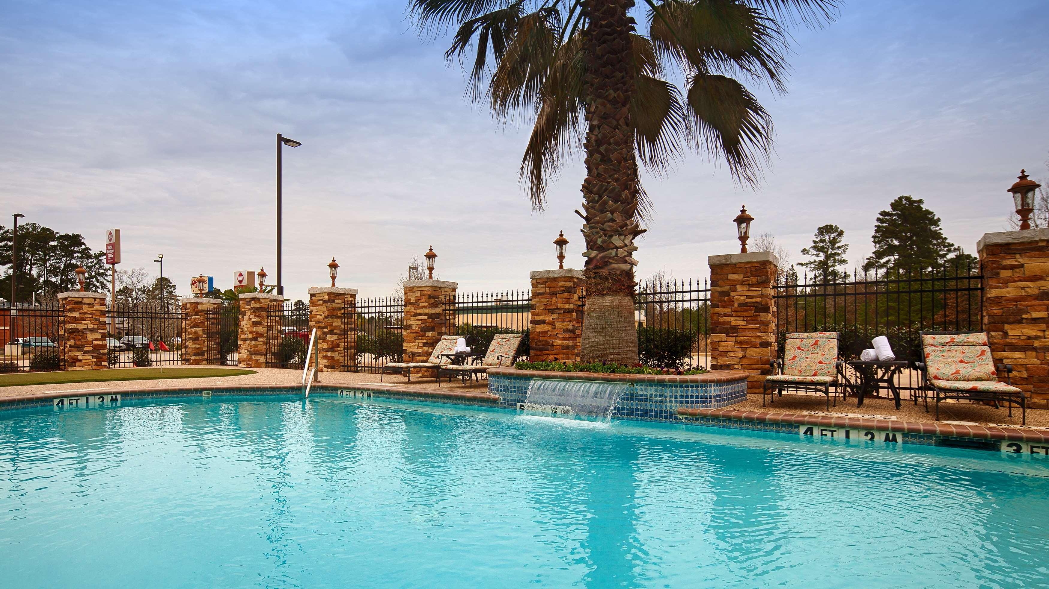 Best Western Plus Crown Colony Inn & Suites — photo 5