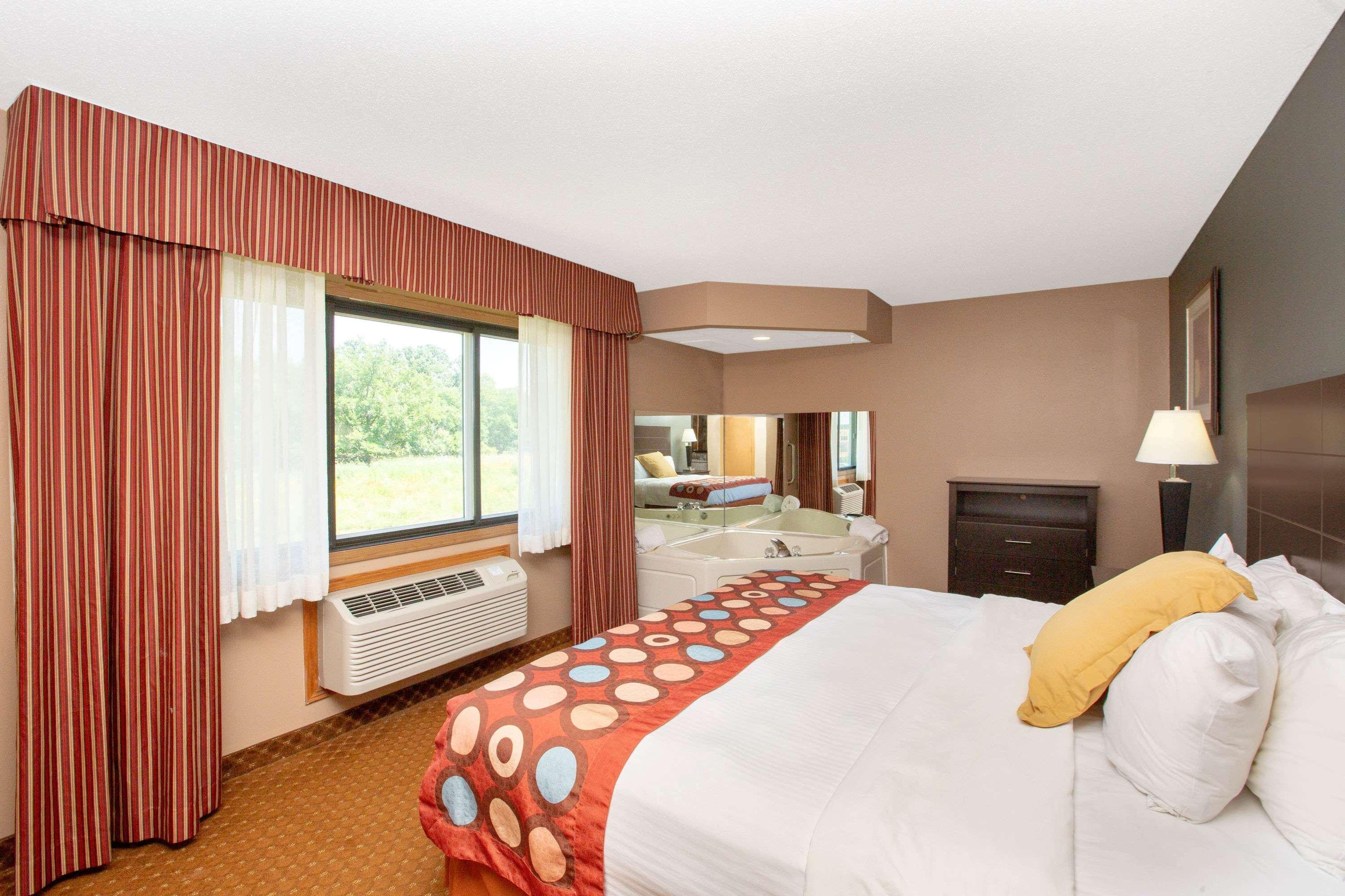 AmericInn Coralville — photo 5