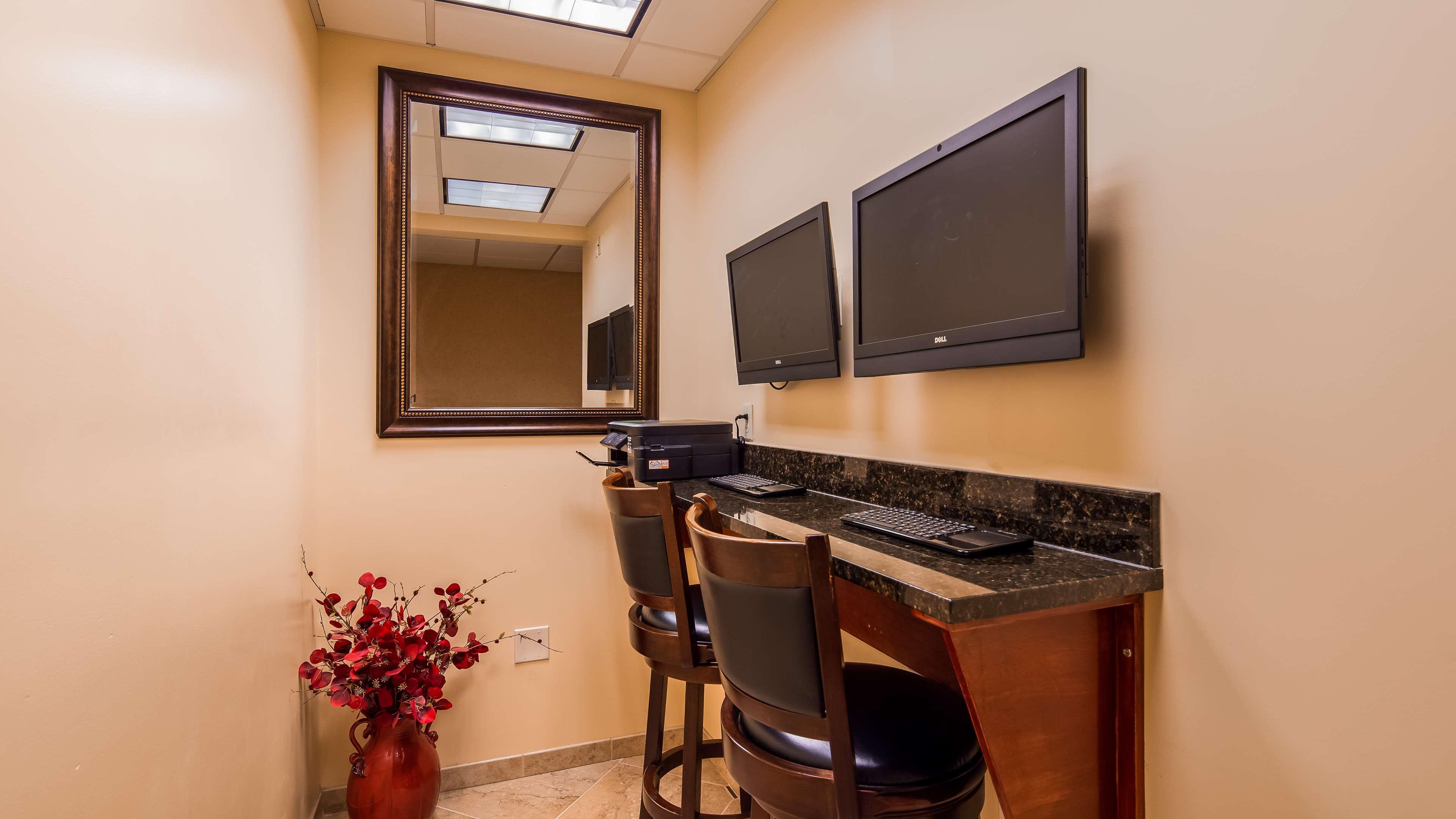 Best Western Plus Vineyard Inn & Suites — photo 5