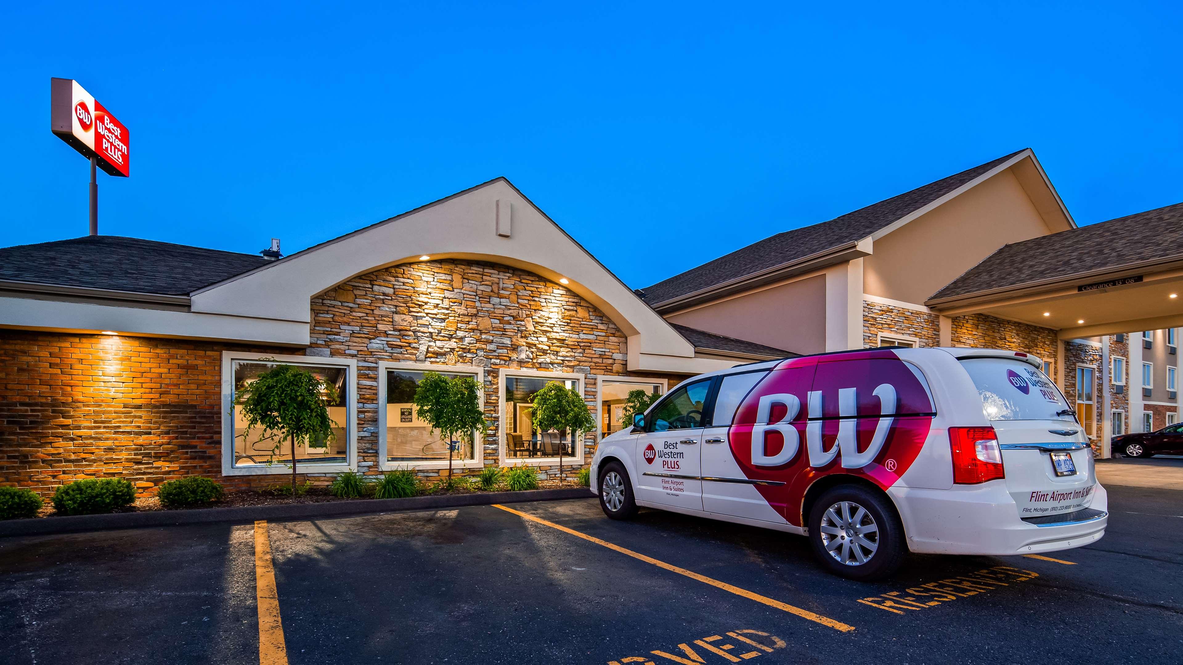 Best Western Flint Airport Inn & Suites — photo 4