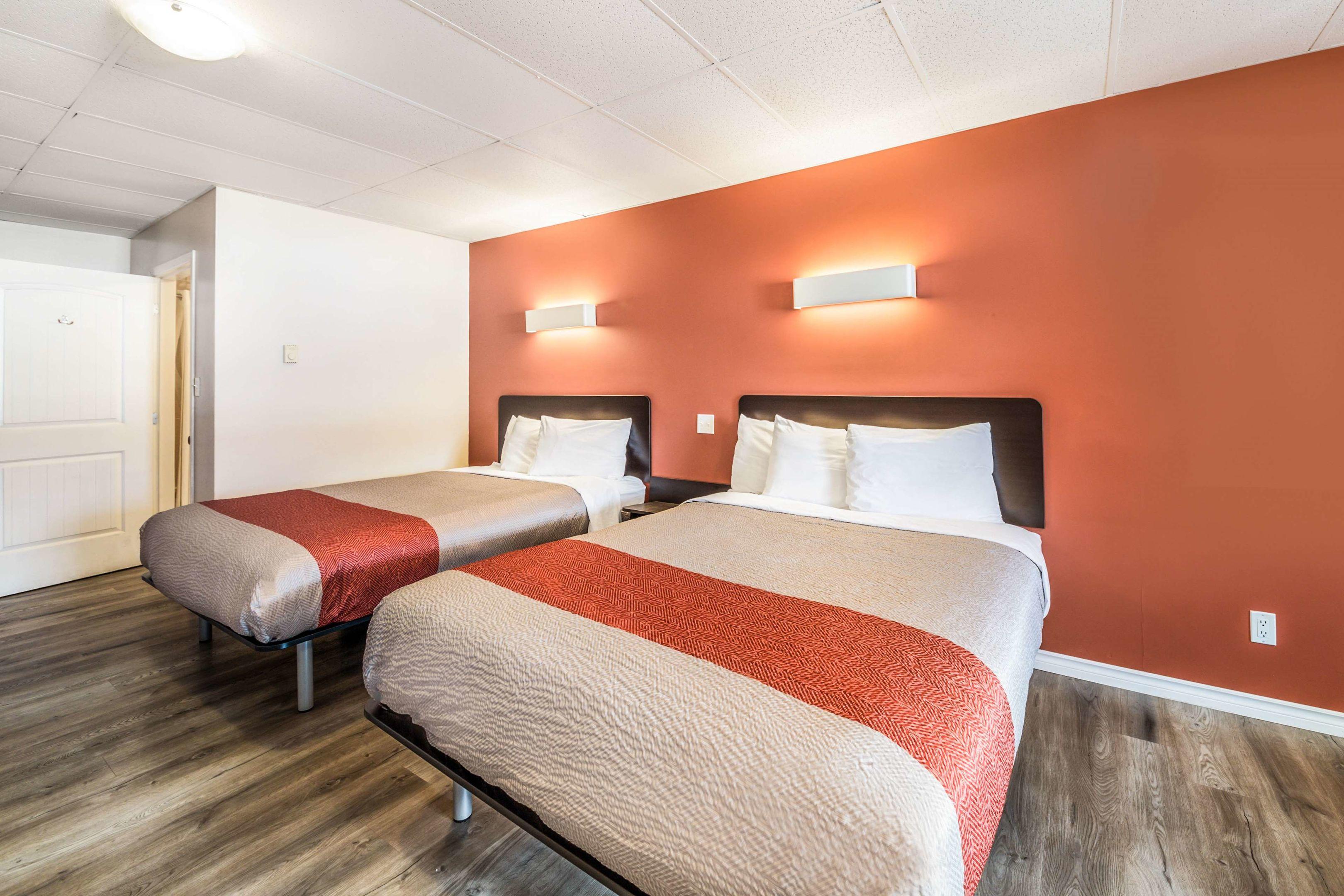 Revelstoke Gateway Inn — photo 5