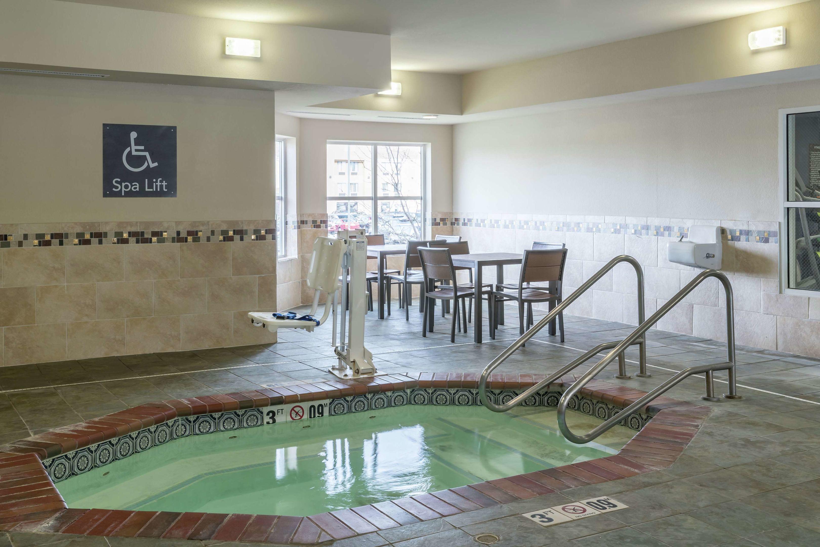 Homewood Suites by Hilton Cedar Rapids-North — photo 3